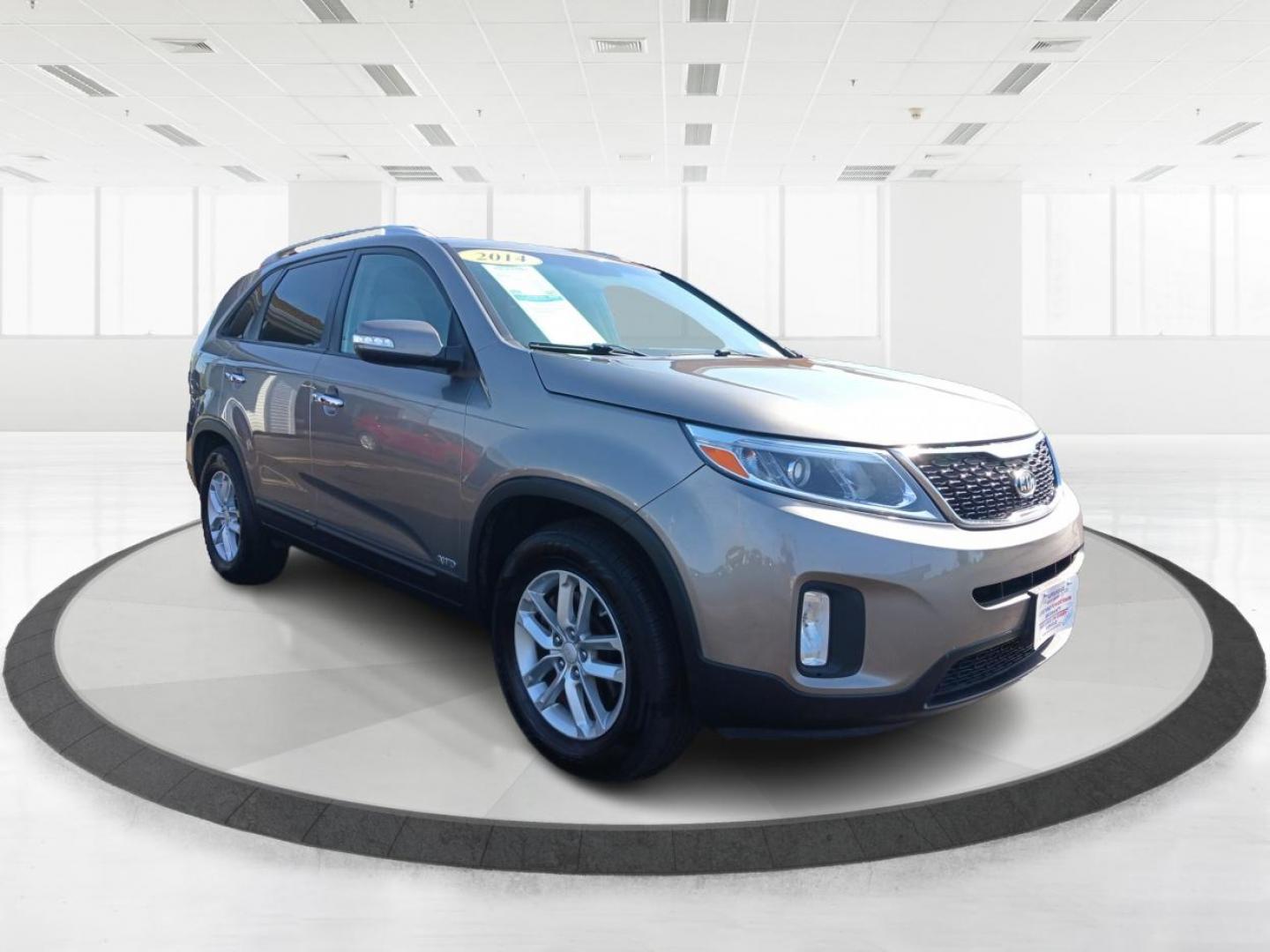 2014 Gray Kia Sorento LX AWD (5XYKTDA61EG) with an 2.4L L4 DOHC 16V engine, 6-Speed Automatic transmission, located at 1951 S Dayton Lakeview Rd., New Carlisle, OH, 45344, (937) 908-9800, 39.890999, -84.050255 - Photo#0