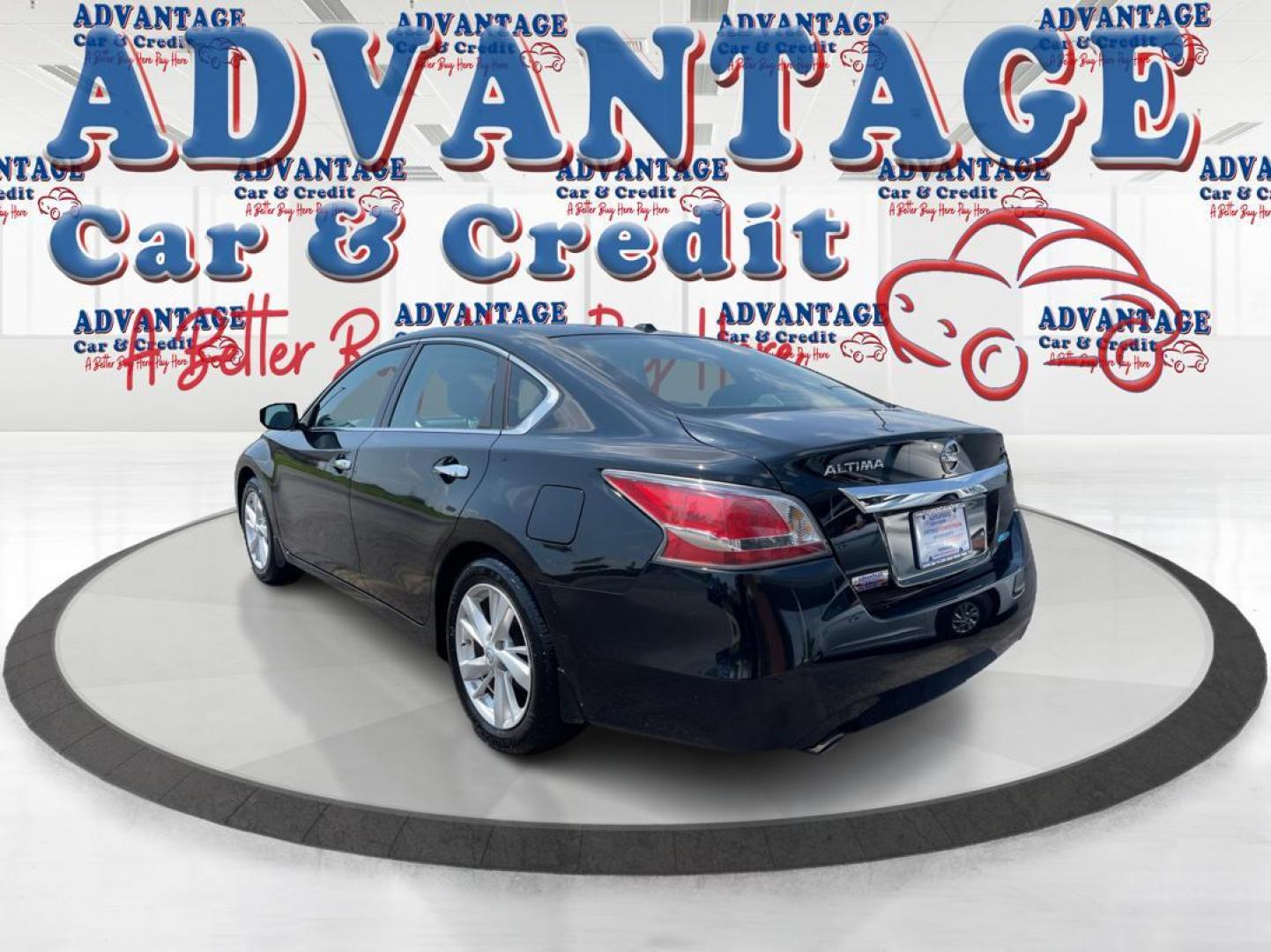 2014 Super Black Nissan Altima (1N4AL3AP1EC) with an 2.5L L4 DOHC 16V engine, Continuously Variable Transmission transmission, located at 1099 N County Rd 25A , Troy, OH, 45373, (937) 908-9800, 40.057079, -84.212883 - Photo#4