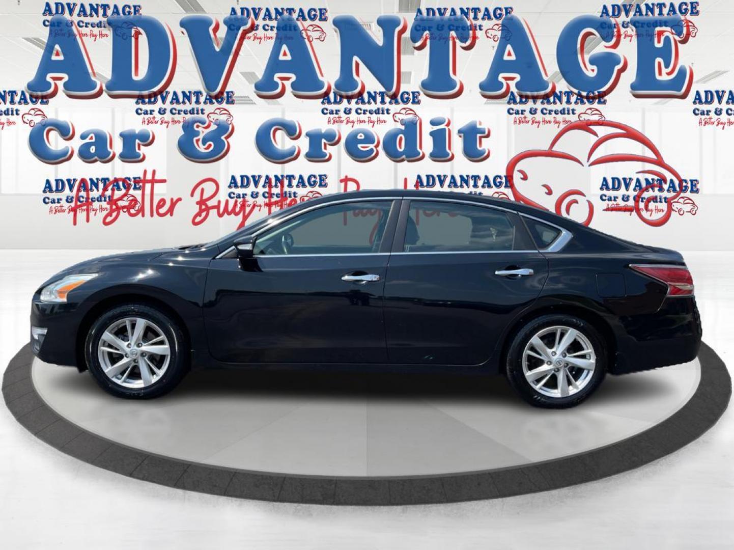 2014 Super Black Nissan Altima (1N4AL3AP1EC) with an 2.5L L4 DOHC 16V engine, Continuously Variable Transmission transmission, located at 1099 N County Rd 25A , Troy, OH, 45373, (937) 908-9800, 40.057079, -84.212883 - Photo#5