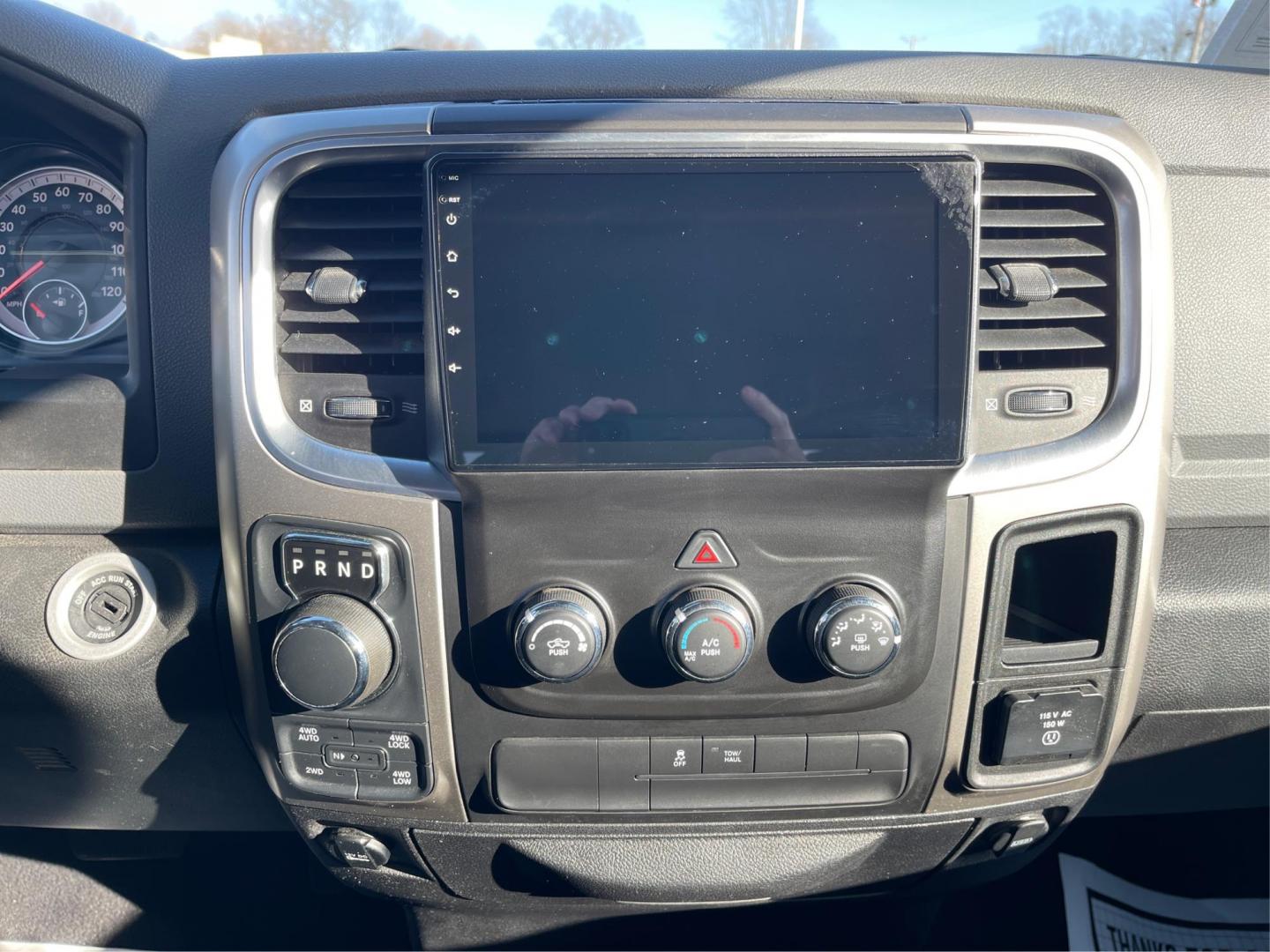 2014 Ram 1500 SLT Quad Cab 4WD (1C6RR7GT7ES) with an 5.7L V8 OHV 16V engine, 8-Speed Automatic transmission, located at 1230 East Main St, Xenia, OH, 45385, (937) 908-9800, 39.688026, -83.910172 - Photo#12