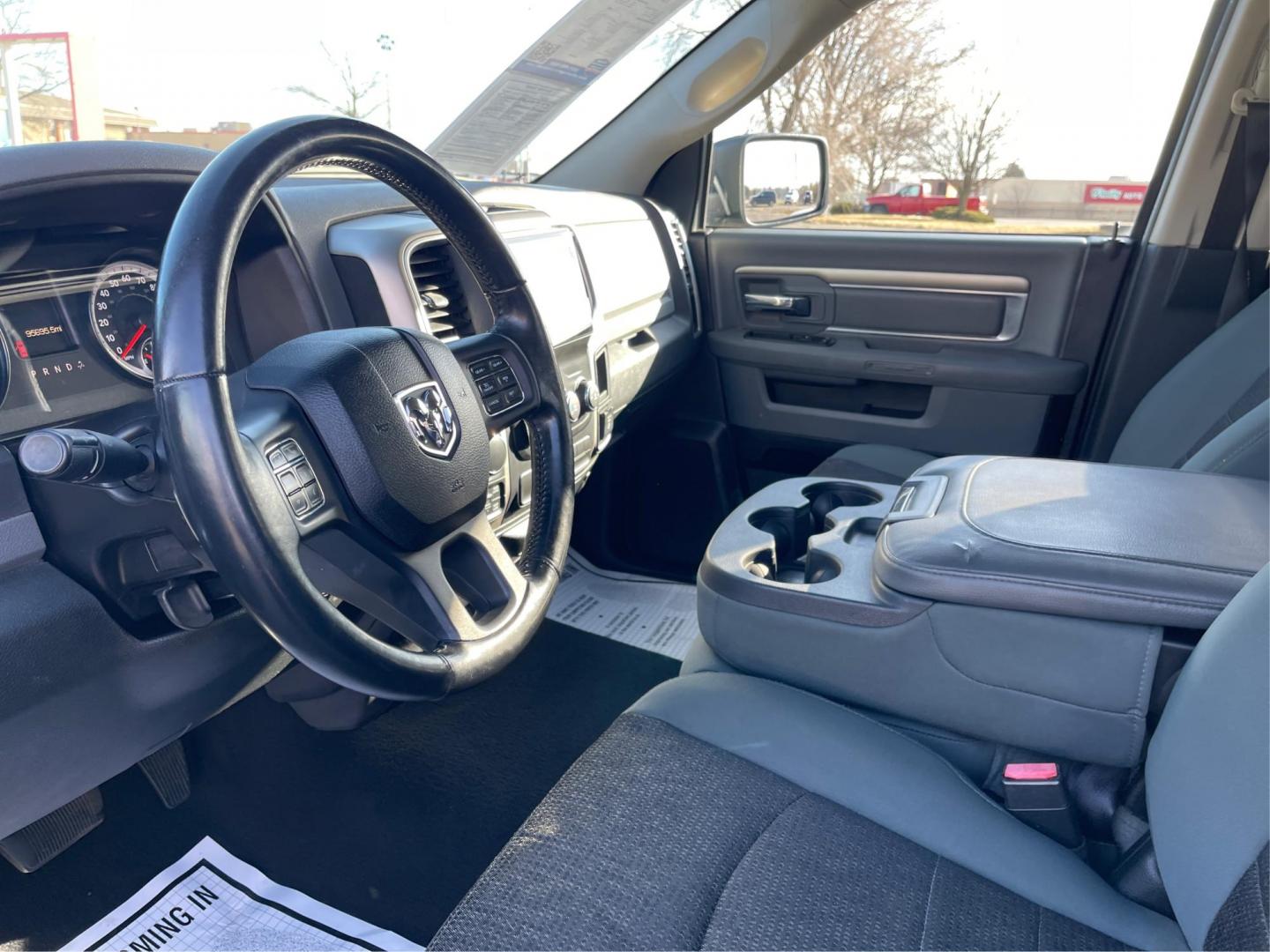 2014 Ram 1500 SLT Quad Cab 4WD (1C6RR7GT7ES) with an 5.7L V8 OHV 16V engine, 8-Speed Automatic transmission, located at 1230 East Main St, Xenia, OH, 45385, (937) 908-9800, 39.688026, -83.910172 - Photo#8