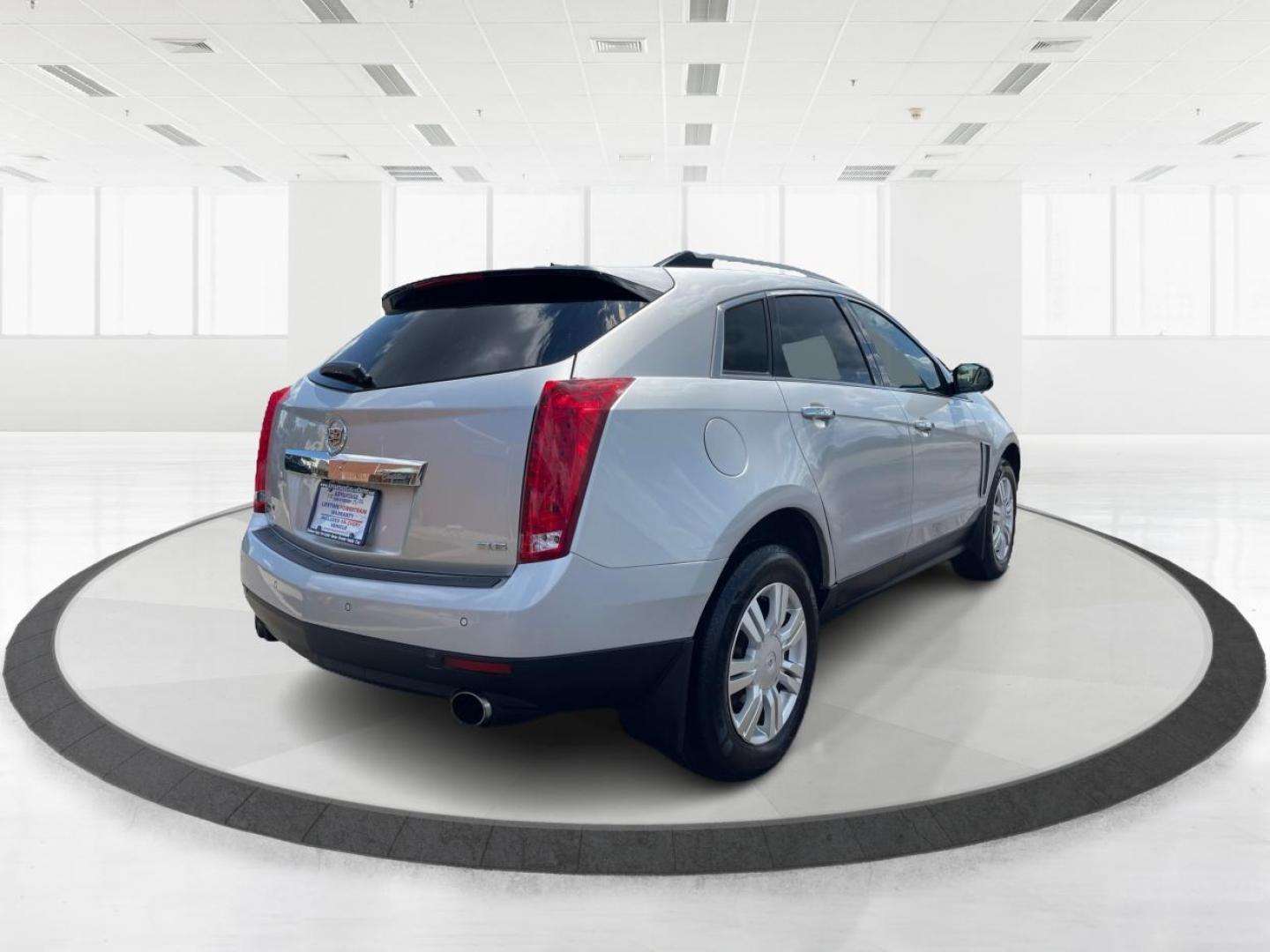 2015 Platinum Ice Tricoat Cadillac SRX (3GYFNBE38FS) with an 3.6L V6 DOHC 24V FFV engine, 6-Speed Automatic transmission, located at 4508 South Dixie Dr, Moraine, OH, 45439, (937) 908-9800, 39.689976, -84.218452 - Photo#2