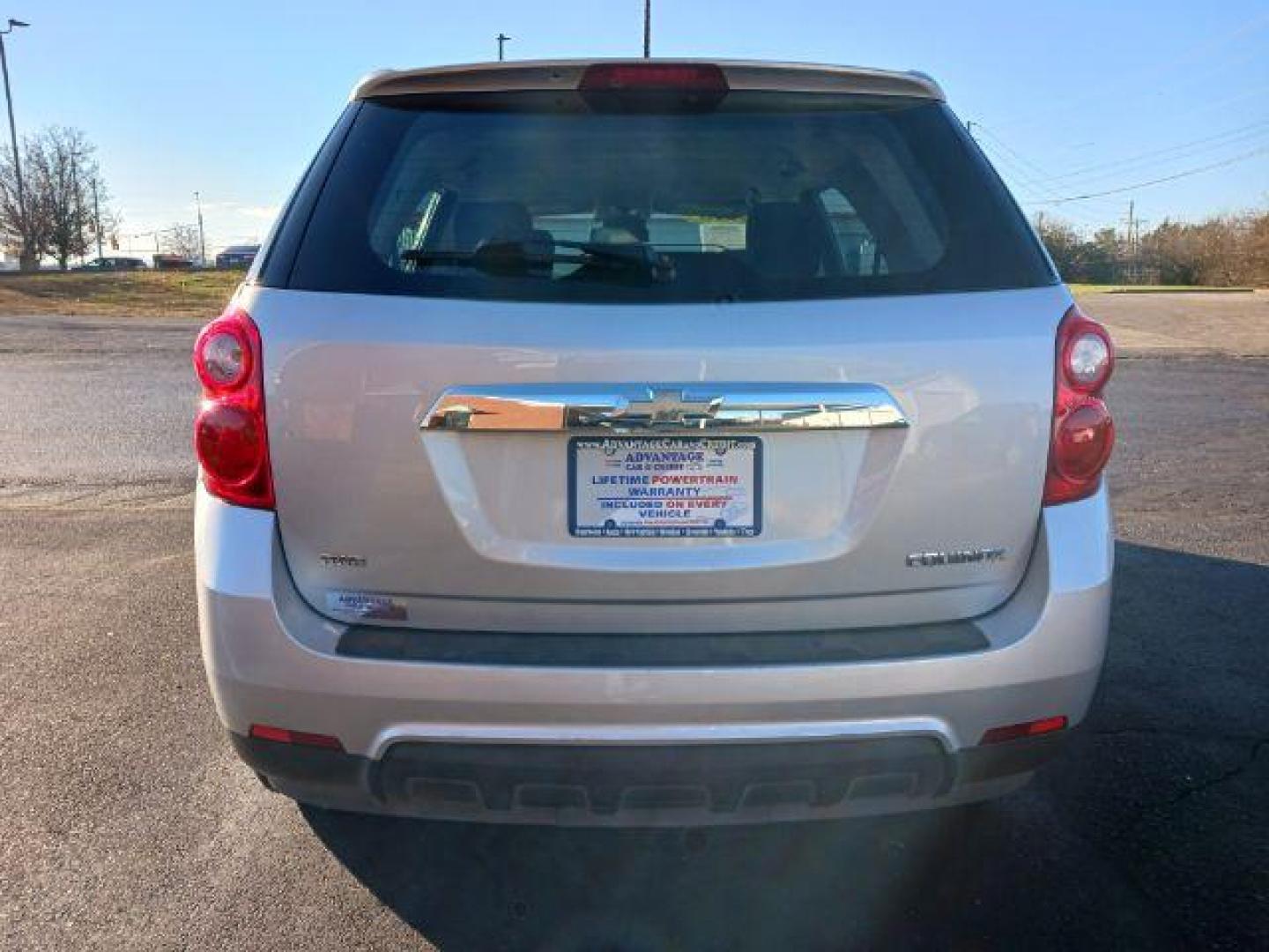 2015 Champagne Silver Metallic Chevrolet Equinox LS AWD (2GNFLEEK6F6) with an 2.4L L4 DOHC 16V FFV engine, 6-Speed Automatic transmission, located at 1184 Kauffman Ave, Fairborn, OH, 45324, (937) 908-9800, 39.807072, -84.030914 - Photo#5