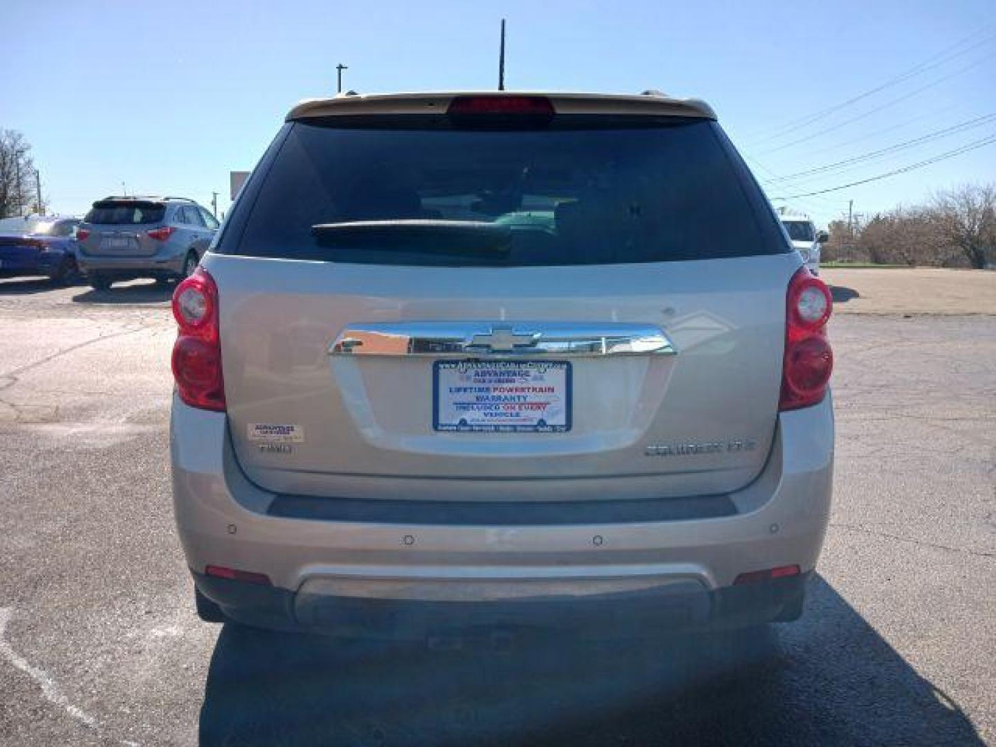 2015 Champagne Silver Metallic Chevrolet Equinox LTZ AWD (2GNFLHEK8F6) with an 2.4L L4 DOHC 16V FFV engine, 6-Speed Automatic transmission, located at 4508 South Dixie Dr, Moraine, OH, 45439, (937) 908-9800, 39.689976, -84.218452 - Photo#5