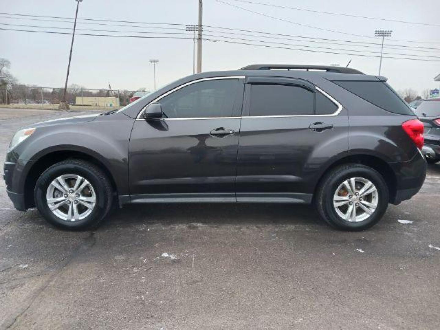 2015 Tungsten Metallic Chevrolet Equinox 1LT 2WD (1GNALBEK9FZ) with an 2.4L L4 DOHC 16V FFV engine, 6-Speed Automatic transmission, located at 1099 N County Rd 25A , Troy, OH, 45373, (937) 908-9800, 40.057079, -84.212883 - Photo#3