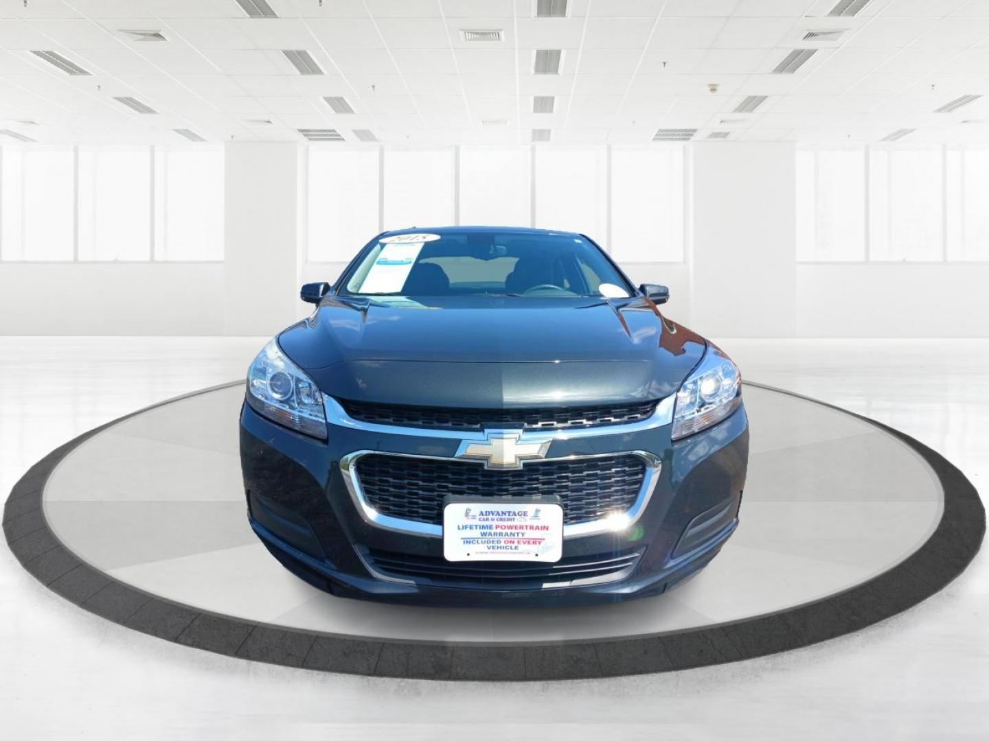 2015 Ashen Gray Metallic Chevrolet Malibu (1G11C5SL2FF) with an 2.5L L4 DOHC 16V engine, 6-Speed Automatic transmission, located at 1230 East Main St, Xenia, OH, 45385, (937) 908-9800, 39.688026, -83.910172 - Photo#6