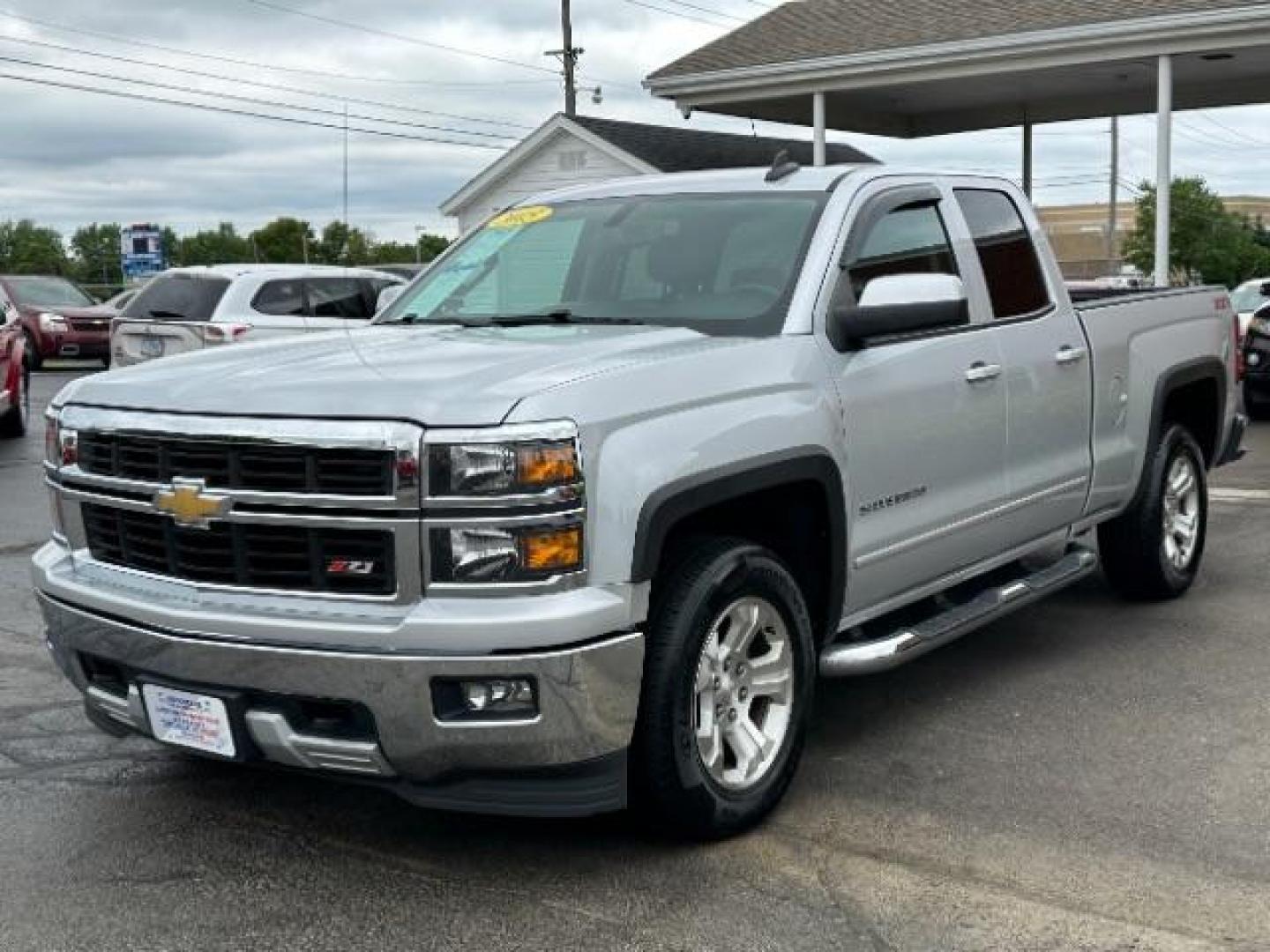 2015 Silver Chevrolet Silverado 1500 LT Double Cab 4WD (1GCVKREC6FZ) with an 5.3L V8 OHV 16V engine, 6-Speed Automatic transmission, located at 1099 N County Rd 25A , Troy, OH, 45373, (937) 908-9800, 40.057079, -84.212883 - Photo#2