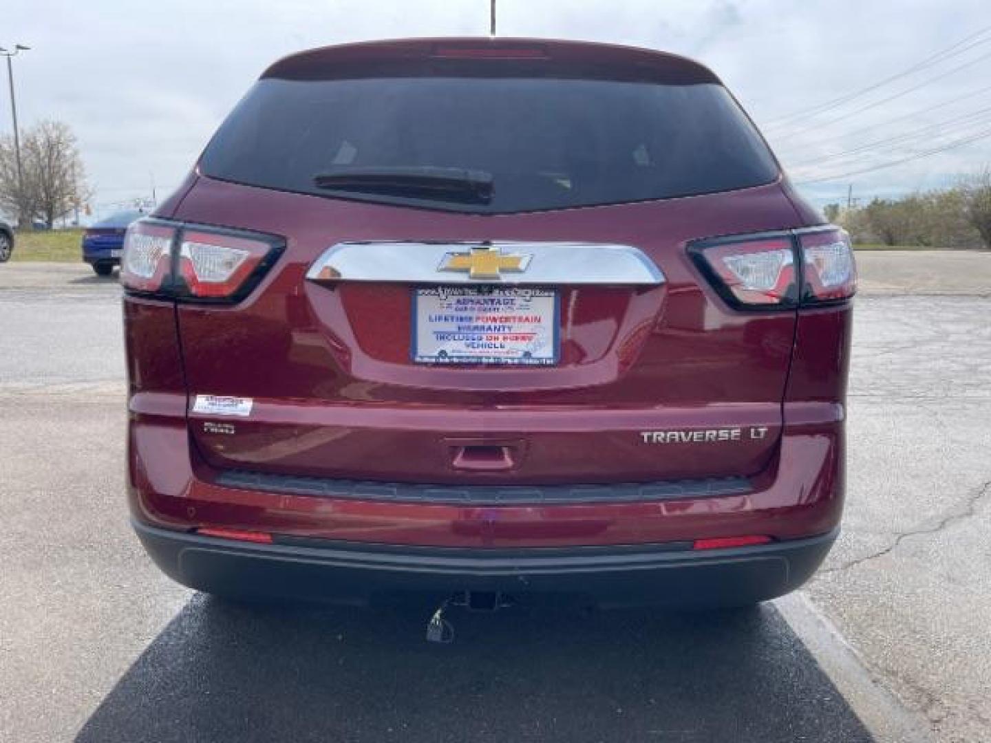 2015 Siren Red Tintcoat Chevrolet Traverse 2LT AWD (1GNKVHKD7FJ) with an 3.6L V6 DOHC 24V engine, 6-Speed Automatic transmission, located at 1099 N County Rd 25A , Troy, OH, 45373, (937) 908-9800, 40.057079, -84.212883 - Photo#3