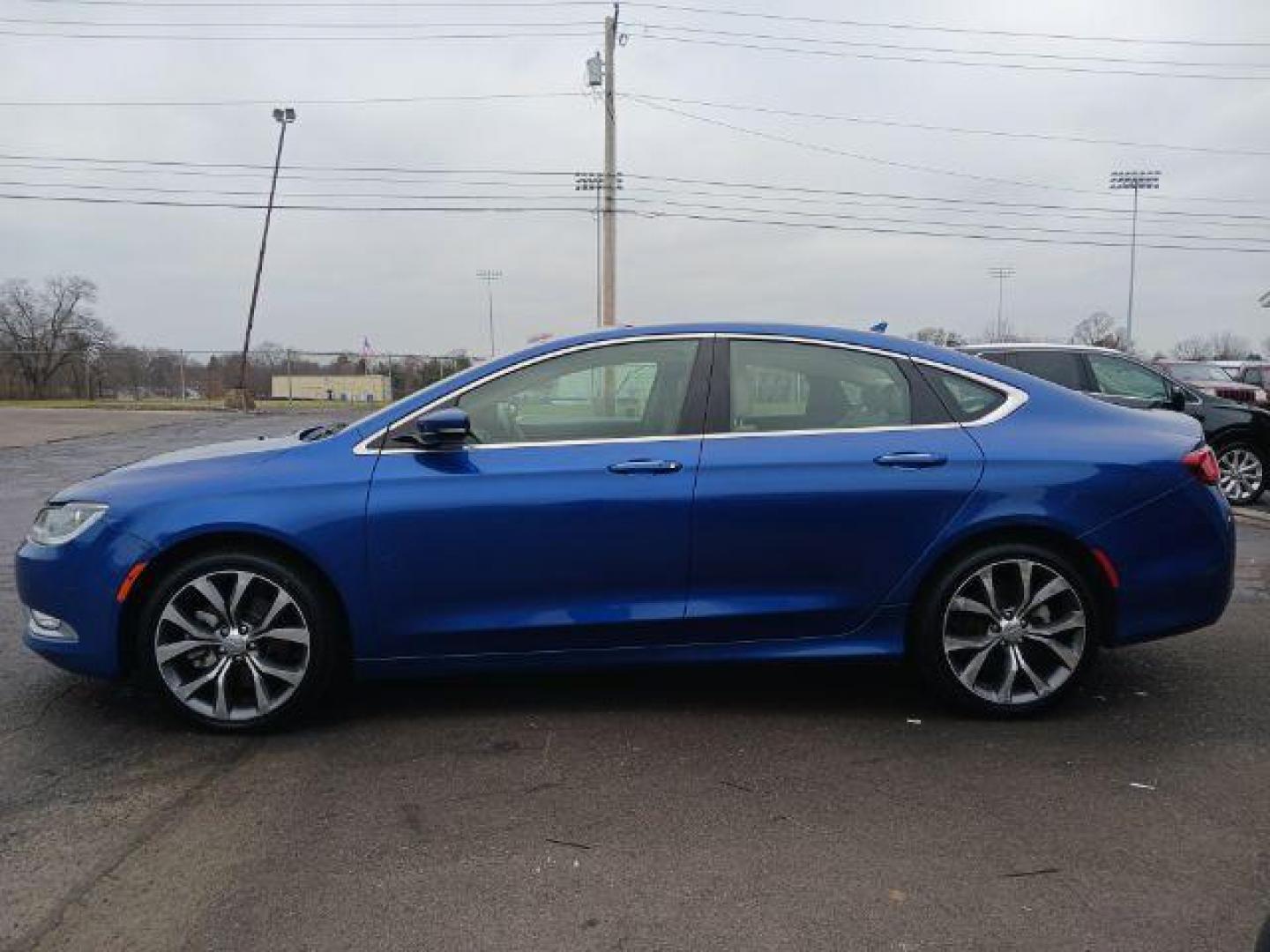 2015 Crystal Blue Pearlcoat Chrysler 200 C AWD (1C3CCCEG7FN) with an 3.6L V6 DOHC 24V FFV engine, 9-Speed Automatic transmission, located at 1184 Kauffman Ave, Fairborn, OH, 45324, (937) 908-9800, 39.807072, -84.030914 - Photo#3