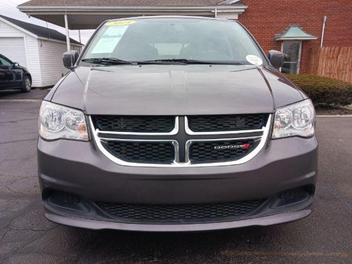 2015 Granite Crystal Met CC Dodge Grand Caravan SXT (2C4RDGCG5FR) with an 3.6L V6 DOHC 24V engine, 6-Speed Automatic transmission, located at 1184 Kauffman Ave, Fairborn, OH, 45324, (937) 908-9800, 39.807072, -84.030914 - Photo#1