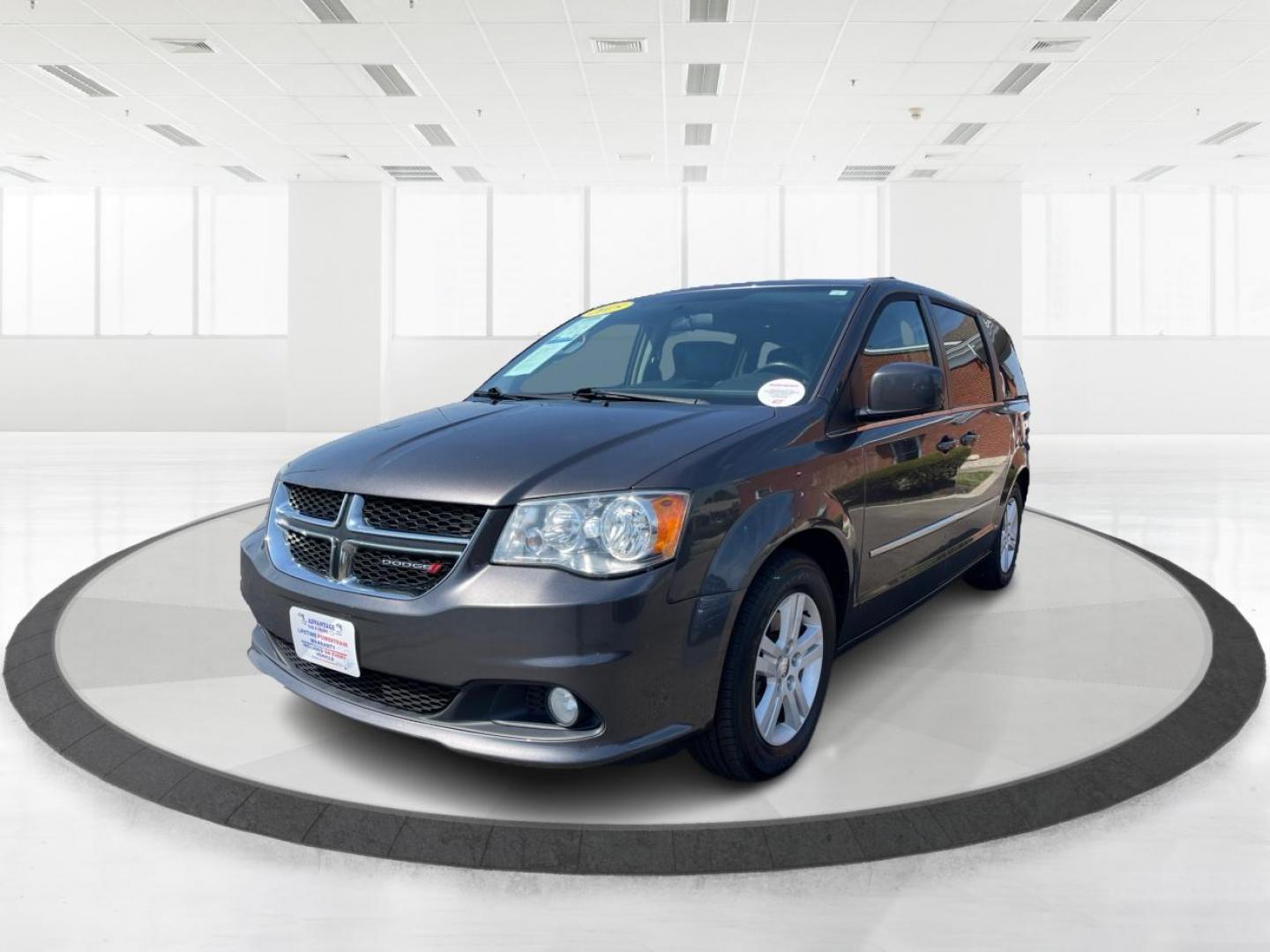 2015 Gray Dodge Grand Caravan Crew (2C4RDGDG5FR) with an 3.6L V6 DOHC 24V engine, 6-Speed Automatic transmission, located at 1230 East Main St, Xenia, OH, 45385, (937) 908-9800, 39.688026, -83.910172 - Photo#7