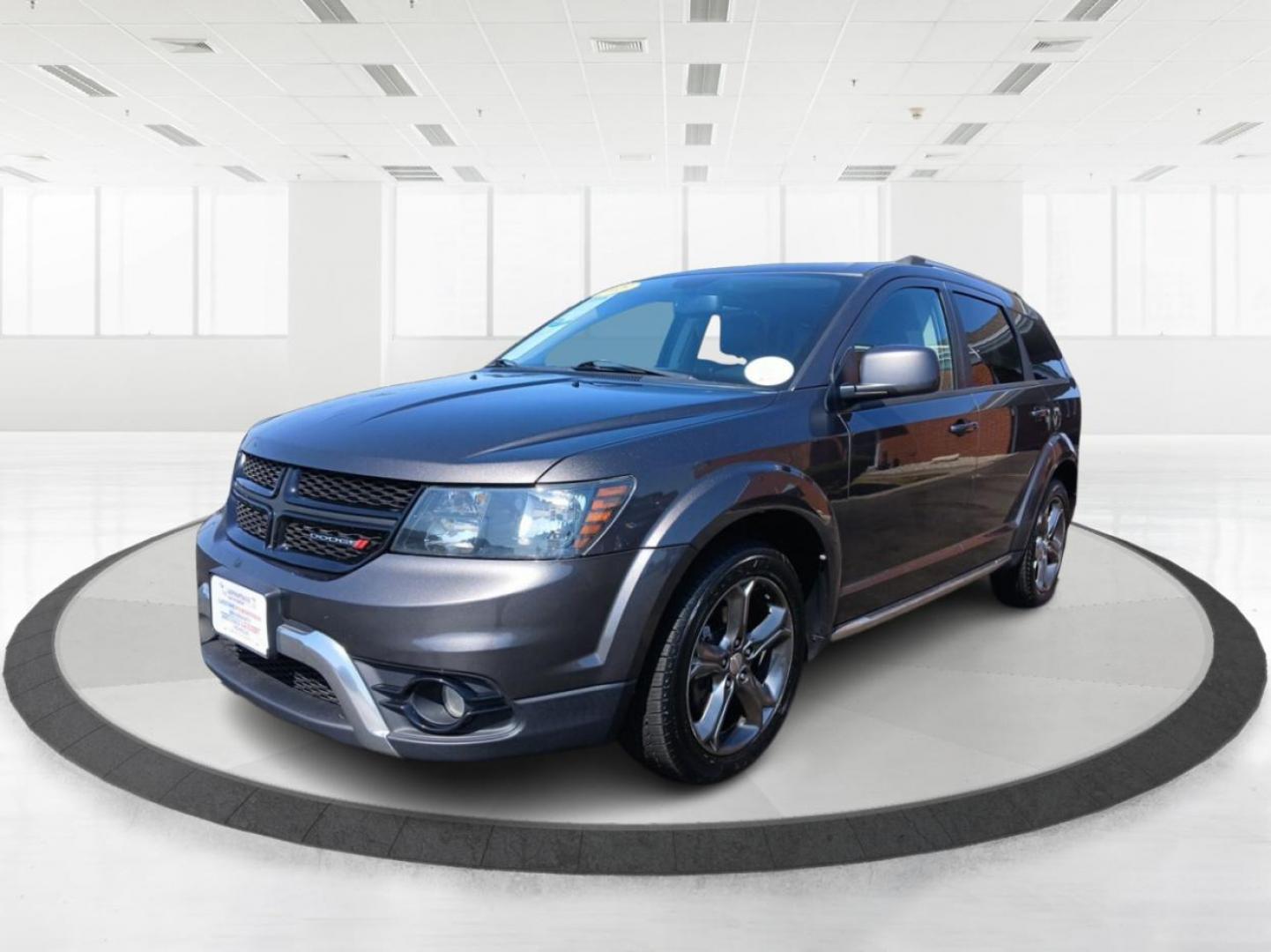 2015 Granite Crystal Met CC Dodge Journey Crossroad FWD (3C4PDCGG2FT) with an 3.6L V6 DOHC 24V engine, 6-Speed Automatic transmission, located at 1184 Kauffman Ave, Fairborn, OH, 45324, (937) 908-9800, 39.807072, -84.030914 - Photo#7