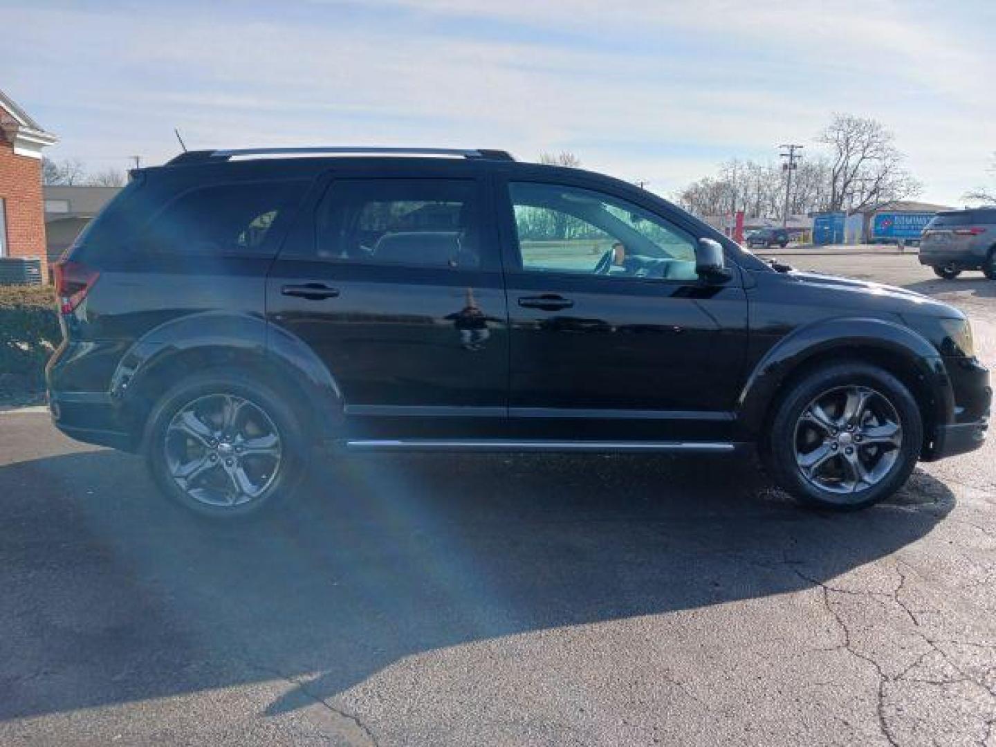 2015 Pitch Black Clearcoat Dodge Journey Crossroad AWD (3C4PDDGG1FT) with an 3.6L V6 DOHC 24V engine, 6-Speed Automatic transmission, located at 1951 S Dayton Lakeview Rd., New Carlisle, OH, 45344, (937) 908-9800, 39.890999, -84.050255 - Photo#4