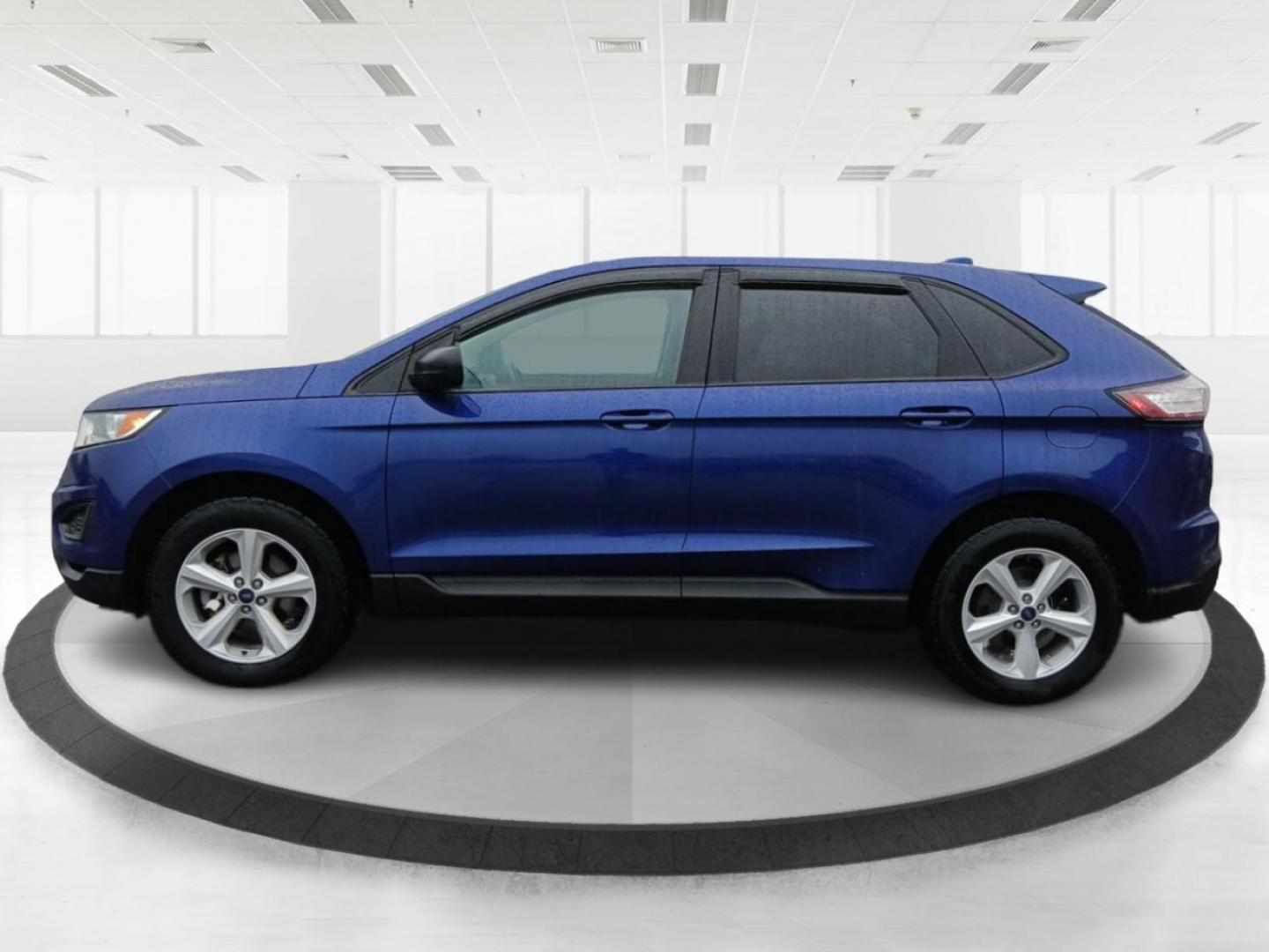 2015 Ford Edge SE FWD (2FMTK3G98FB) with an 2.0L L4 DOHC 16V engine, 6-Speed Automatic transmission, located at 8750 N County Rd 25A, Piqua, OH, 45356, (937) 908-9800, 40.164391, -84.232513 - 2015 Ford Edge SE FWD - Photo#5