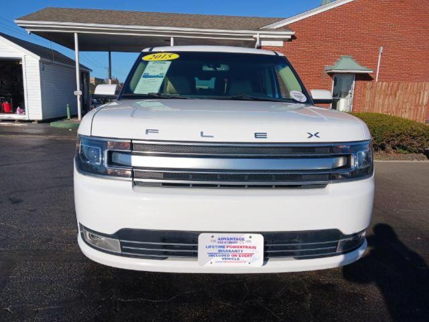 2015 White Platinum Metallic Tri-Coat Ford Flex Limited AWD (2FMHK6D84FB) with an 3.5L V6 DOHC 24V engine, 6-Speed Automatic Overdrive transmission, located at 1230 East Main St, Xenia, OH, 45385, (937) 908-9800, 39.688026, -83.910172 - Photo#1