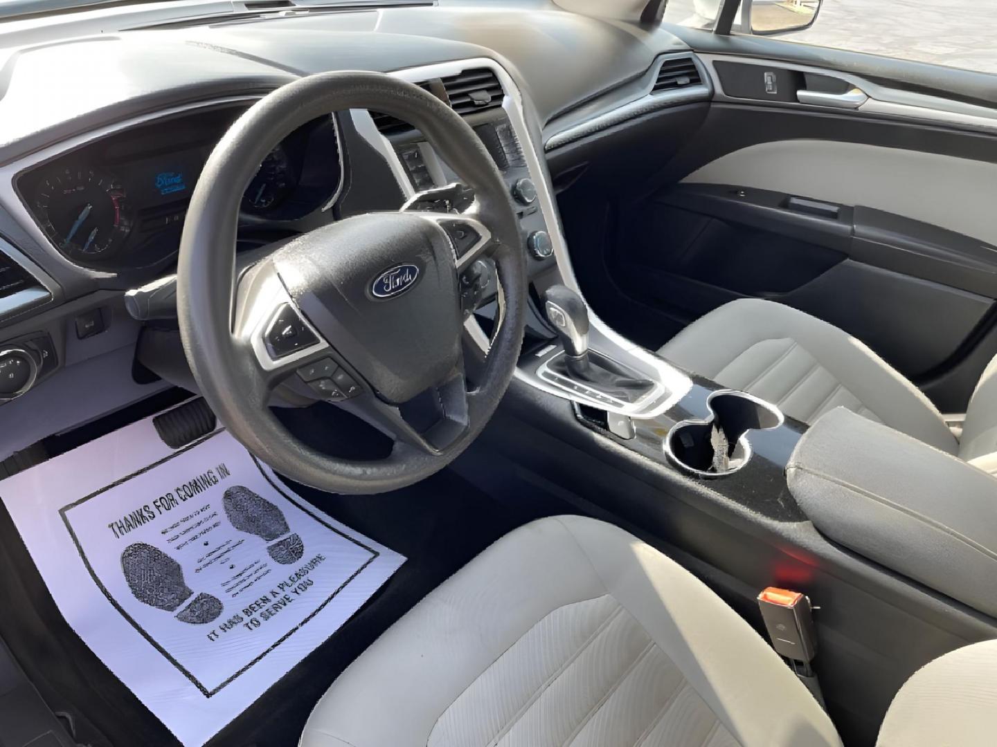 2015 Ingot Silver Ford Fusion S (3FA6P0G74FR) with an 2.5L L4 DOHC 16V engine, 6-Speed Automatic transmission, located at 1230 East Main St, Xenia, OH, 45385, (937) 908-9800, 39.688026, -83.910172 - Photo#12