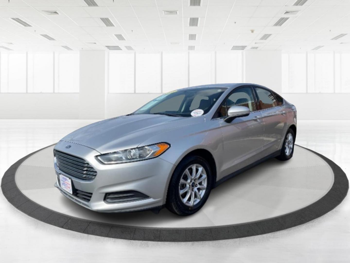 2015 Ingot Silver Ford Fusion S (3FA6P0G74FR) with an 2.5L L4 DOHC 16V engine, 6-Speed Automatic transmission, located at 1230 East Main St, Xenia, OH, 45385, (937) 908-9800, 39.688026, -83.910172 - Photo#8