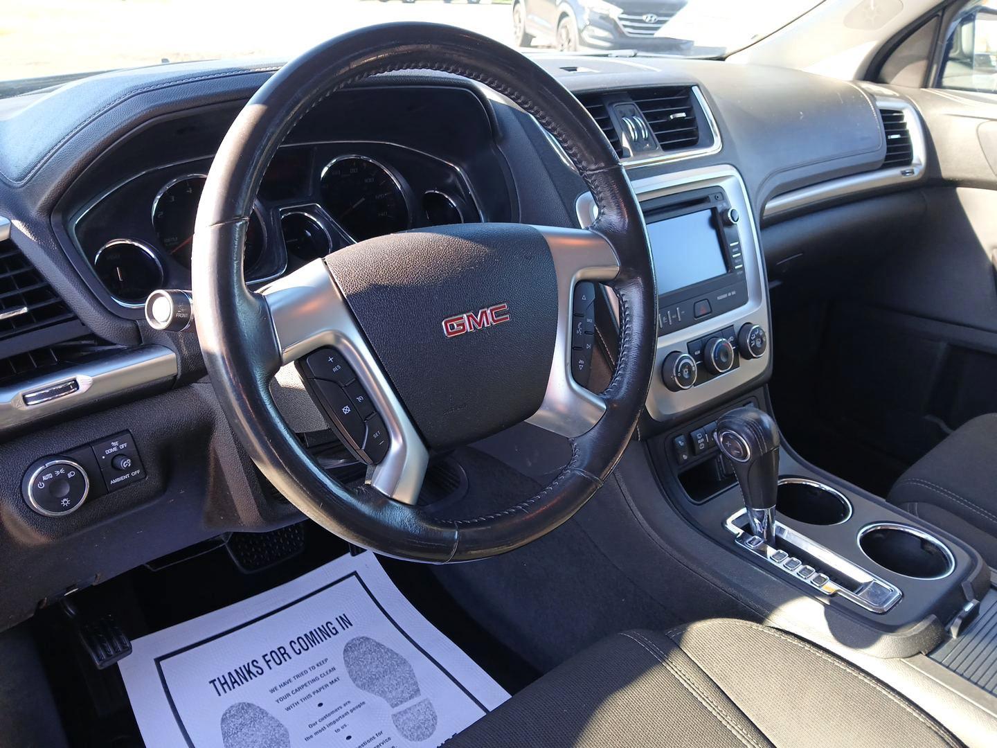 2015 Quicksilver Metallic GMC Acadia SLE-2 AWD (1GKKVPKD4FJ) with an 3.6L V6 DOHC 24V engine, 6-Speed Automatic transmission, located at 4508 South Dixie Dr, Moraine, OH, 45439, (937) 908-9800, 39.689976, -84.218452 - Photo#8