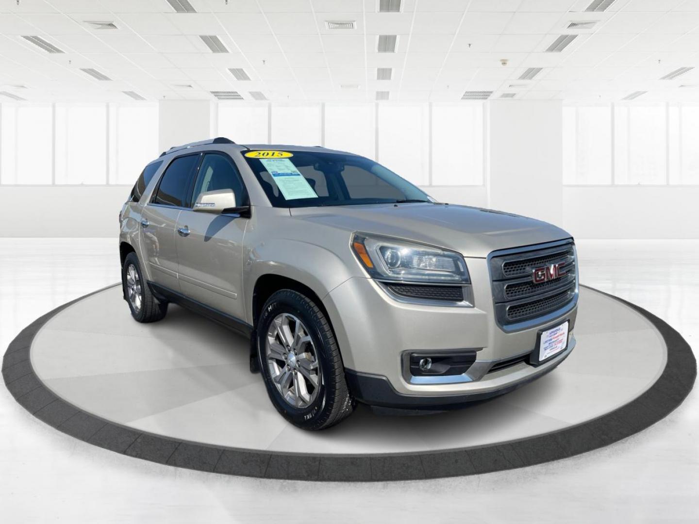 2015 Champagne Silver Metallic GMC Acadia (1GKKVRKD2FJ) with an 3.6L V6 DOHC 24V engine, 6-Speed Automatic transmission, located at 1230 East Main St, Xenia, OH, 45385, (937) 908-9800, 39.688026, -83.910172 - Photo#0