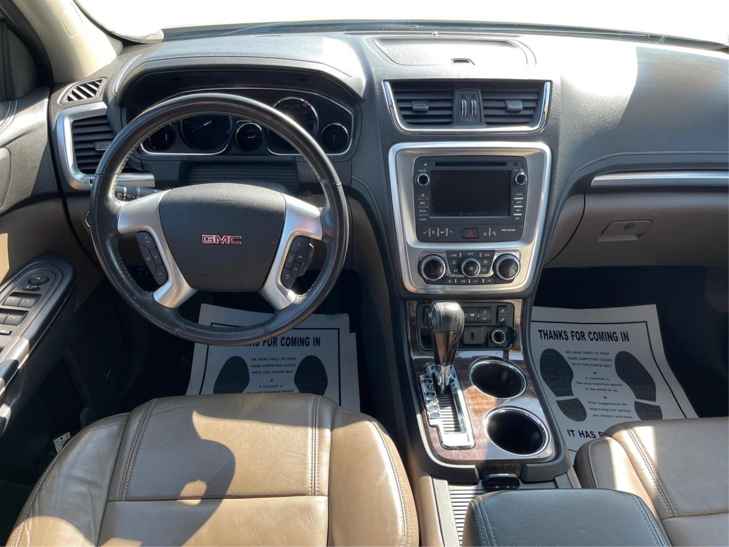 2015 Champagne Silver Metallic GMC Acadia (1GKKVRKD2FJ) with an 3.6L V6 DOHC 24V engine, 6-Speed Automatic transmission, located at 1230 East Main St, Xenia, OH, 45385, (937) 908-9800, 39.688026, -83.910172 - Photo#20