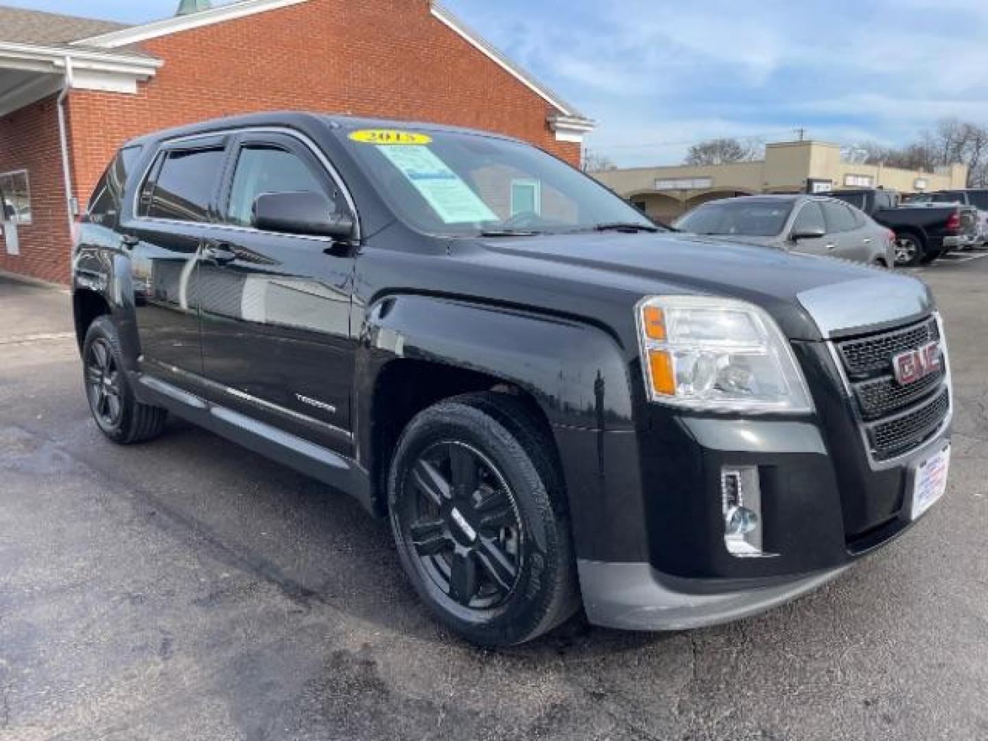 2015 Carbon Black Metallic GMC Terrain SLE1 AWD (2GKFLVEK4F6) with an 2.4L L4 DOHC 16V engine, 6-Speed Automatic transmission, located at 1184 Kauffman Ave, Fairborn, OH, 45324, (937) 908-9800, 39.807072, -84.030914 - Photo#0