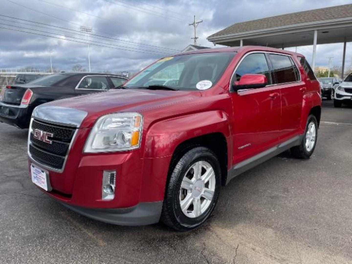 2015 Crystal Red Tintcoat GMC Terrain SLE1 FWD (2GKALMEK6F6) with an 2.4L L4 DOHC 16V engine, 6-Speed Automatic transmission, located at 4508 South Dixie Dr, Moraine, OH, 45439, (937) 908-9800, 39.689976, -84.218452 - Photo#1