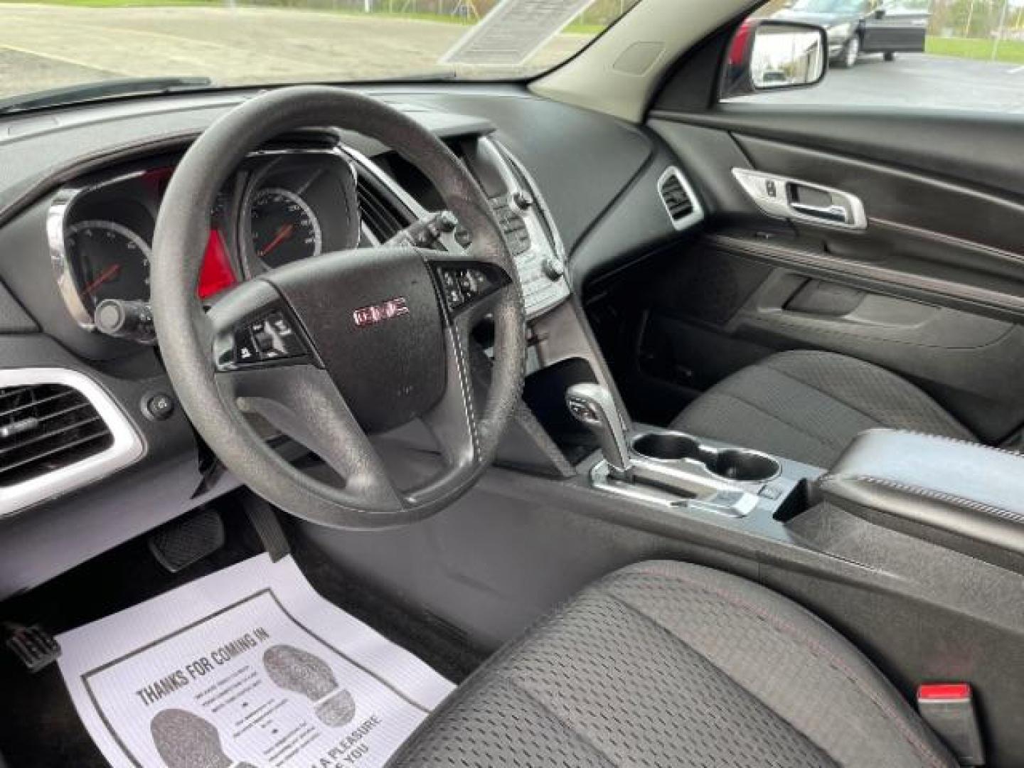 2015 Crystal Red Tintcoat GMC Terrain SLE1 FWD (2GKALMEK6F6) with an 2.4L L4 DOHC 16V engine, 6-Speed Automatic transmission, located at 4508 South Dixie Dr, Moraine, OH, 45439, (937) 908-9800, 39.689976, -84.218452 - Photo#6