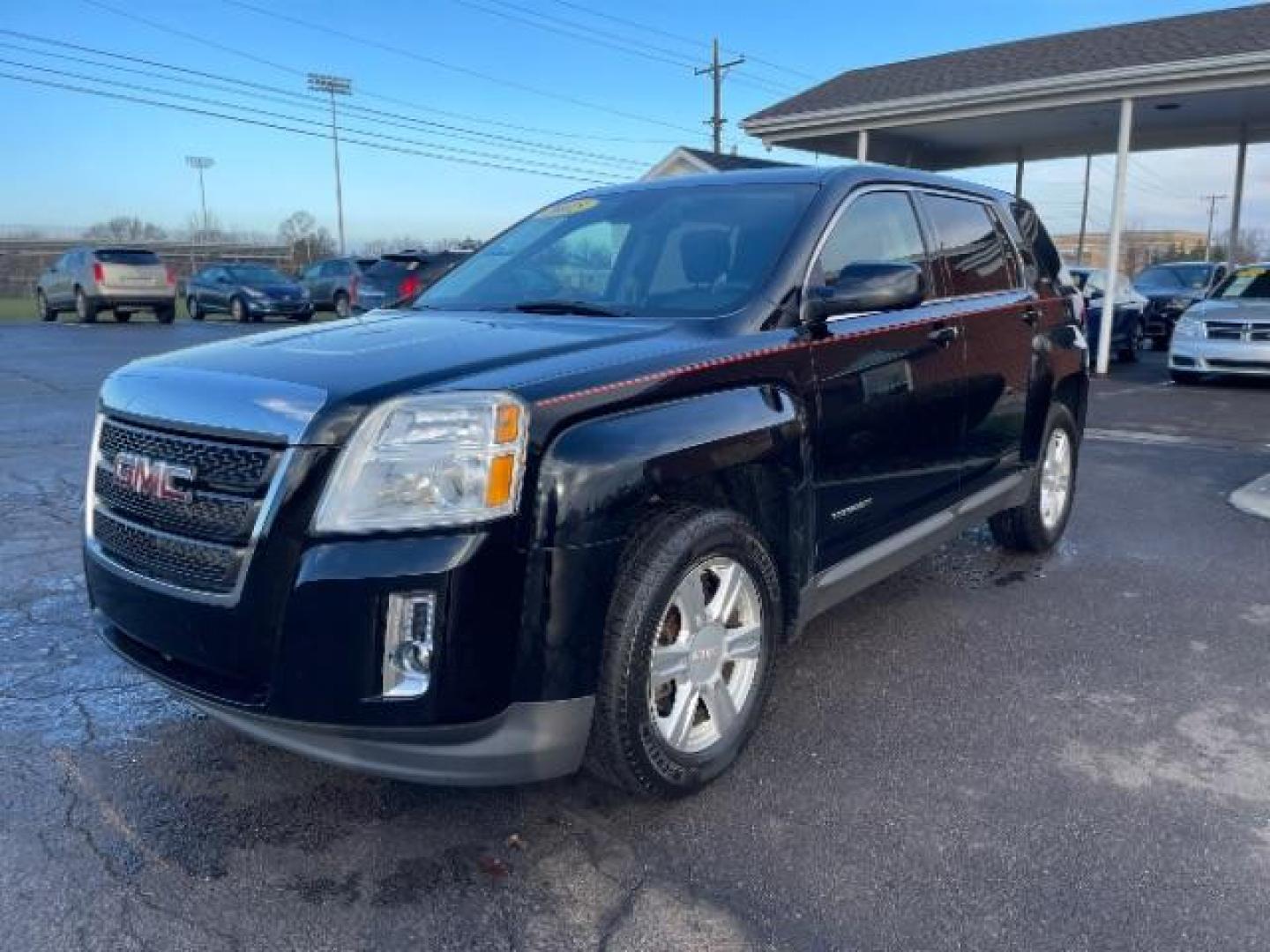 2015 Onyx Black GMC Terrain SLE1 FWD (2GKALMEK1F6) with an 2.4L L4 DOHC 16V engine, 6-Speed Automatic transmission, located at 1951 S Dayton Lakeview Rd., New Carlisle, OH, 45344, (937) 908-9800, 39.890999, -84.050255 - Photo#1