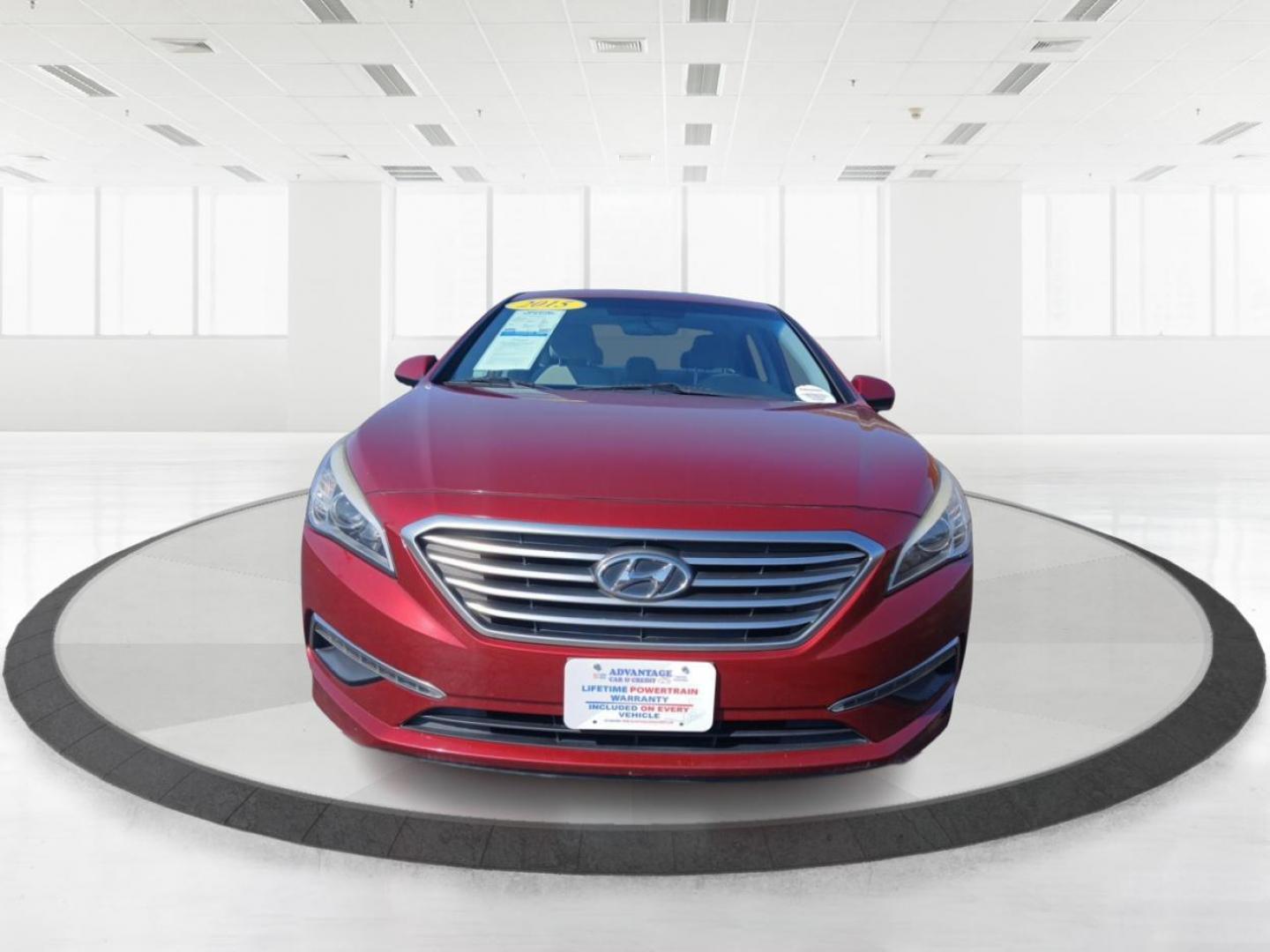 2015 Hyundai Sonata SE (5NPE24AF7FH) with an 2.4L L4 DOHC 16V engine, 7-Speed Automatic transmission, located at 8750 N County Rd 25A, Piqua, OH, 45356, (937) 908-9800, 40.164391, -84.232513 - 2015 Hyundai Sonata SE - Photo#6