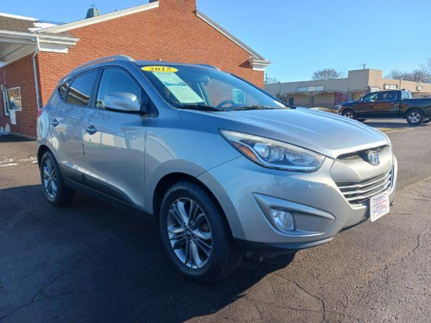 2015 Graphite Gray Metallic Hyundai Tucson SE AWD (KM8JUCAG6FU) with an 2.4L L4 DOHC 16V engine, 6-Speed Automatic transmission, located at 401 Woodman Dr, Riverside, OH, 45431, (937) 908-9800, 39.760899, -84.123421 - Photo#0