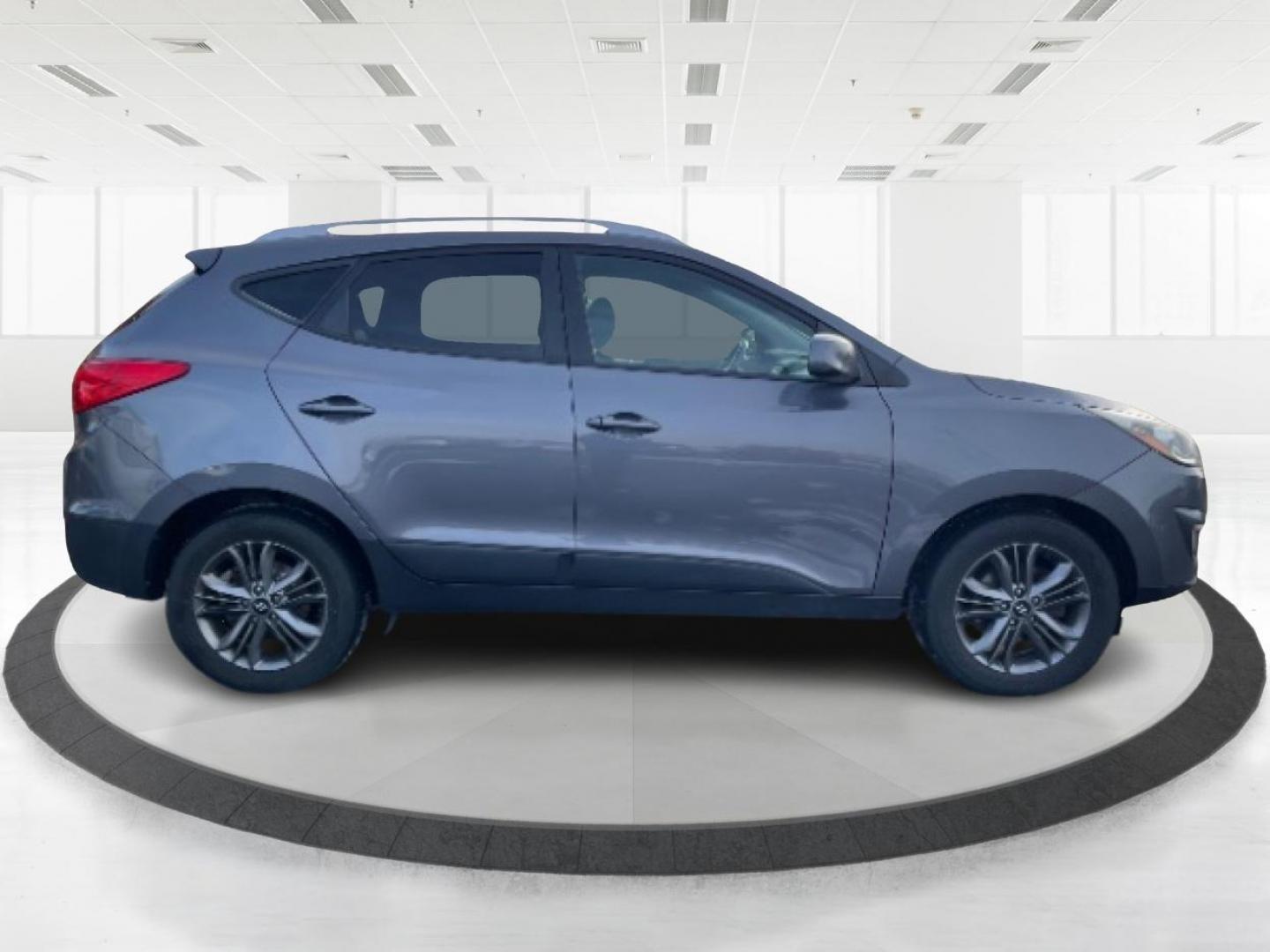 2015 Graphite Gray Metallic Hyundai Tucson GLS AWD (KM8JUCAG4FU) with an 2.4L L4 DOHC 16V engine, 6-Speed Automatic transmission, located at 880 E. National Road, Vandalia, OH, 45377, (937) 908-9800, 39.891918, -84.183594 - Photo#1