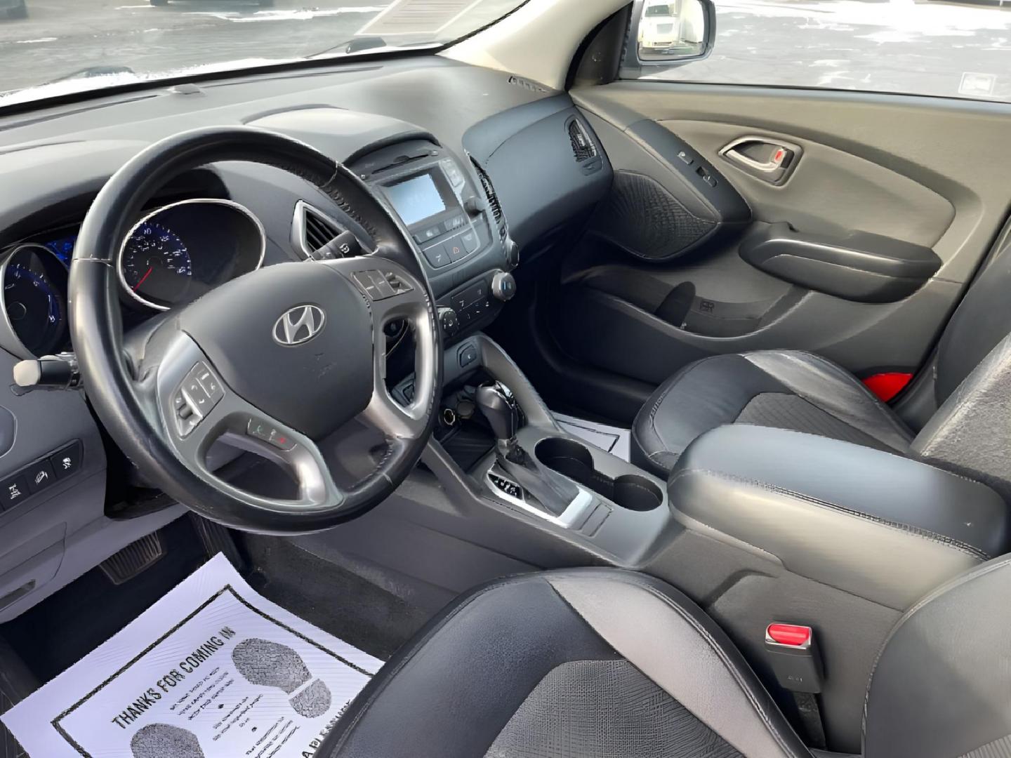 2015 Graphite Gray Metallic Hyundai Tucson GLS AWD (KM8JUCAG4FU) with an 2.4L L4 DOHC 16V engine, 6-Speed Automatic transmission, located at 880 E. National Road, Vandalia, OH, 45377, (937) 908-9800, 39.891918, -84.183594 - Photo#6