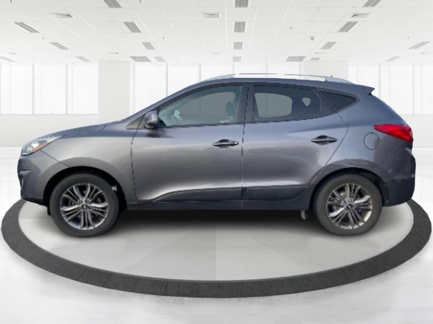 2015 Graphite Gray Metallic Hyundai Tucson GLS AWD (KM8JUCAG4FU) with an 2.4L L4 DOHC 16V engine, 6-Speed Automatic transmission, located at 880 E. National Road, Vandalia, OH, 45377, (937) 908-9800, 39.891918, -84.183594 - Photo#3