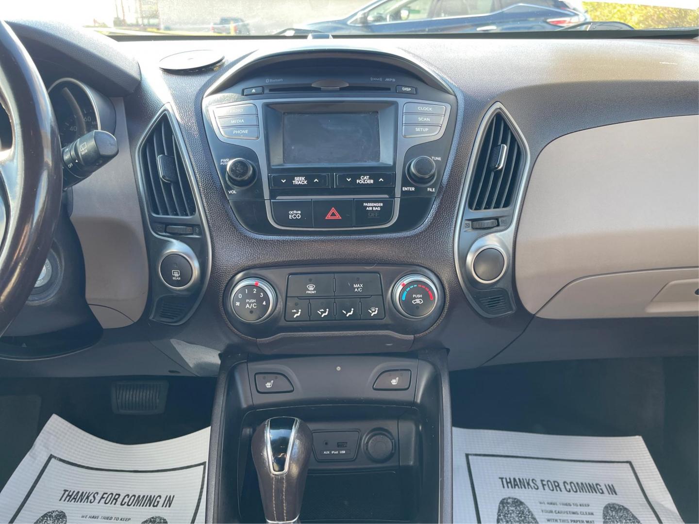 2015 Laguna Blue Mica Hyundai Tucson GLS AWD (KM8JUCAG7FU) with an 2.4L L4 DOHC 16V engine, 6-Speed Automatic transmission, located at 4508 South Dixie Dr, Moraine, OH, 45439, (937) 908-9800, 39.689976, -84.218452 - Photo#12