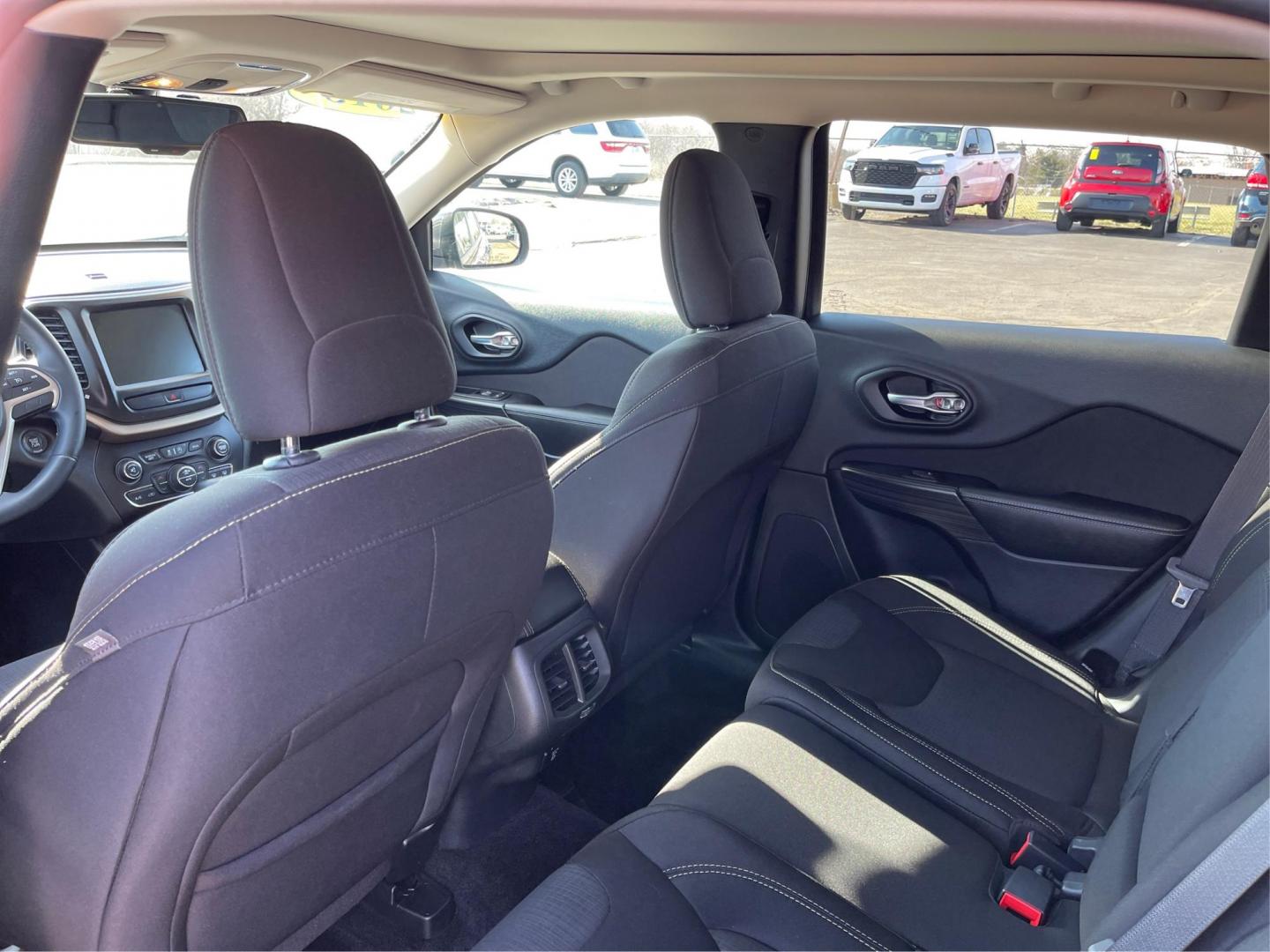 2015 Jeep Cherokee Latitude (1C4PJLCS0FW) with an Other engine, located at 1184 Kauffman Ave, Fairborn, OH, 45324, (937) 908-9800, 39.807072, -84.030914 - Photo#9