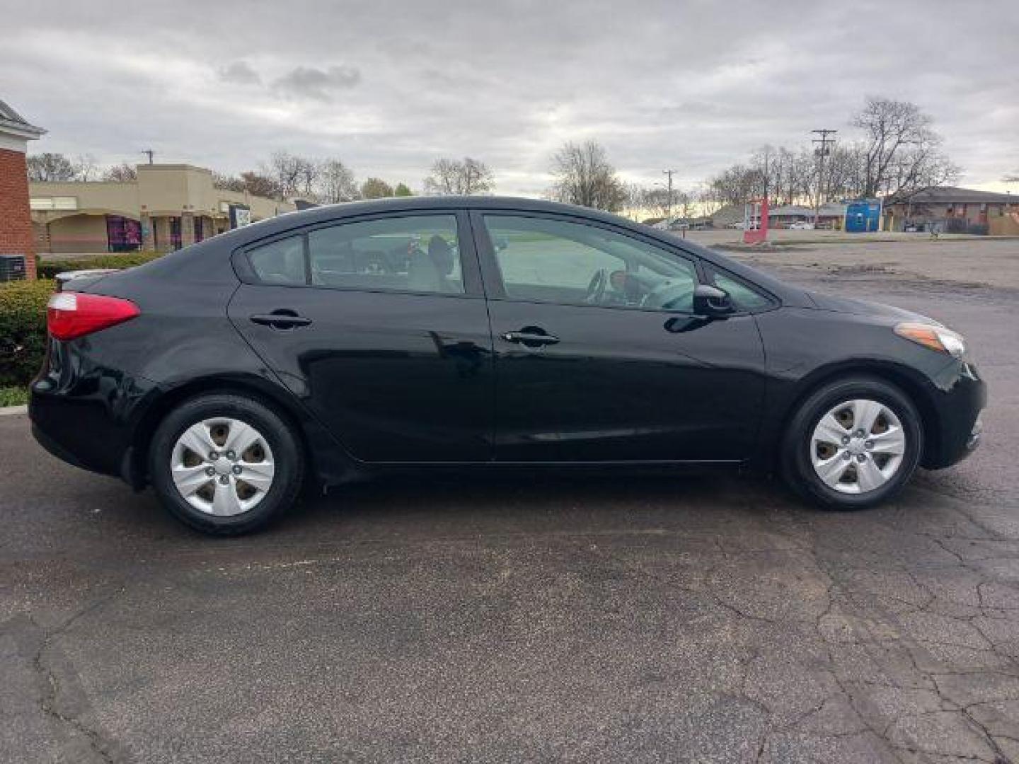 2015 Aurora Black Kia Forte LX (KNAFK4A64F5) with an 1.8L L4 DOHC 16V engine, located at 1184 Kauffman Ave, Fairborn, OH, 45324, (937) 908-9800, 39.807072, -84.030914 - Photo#4