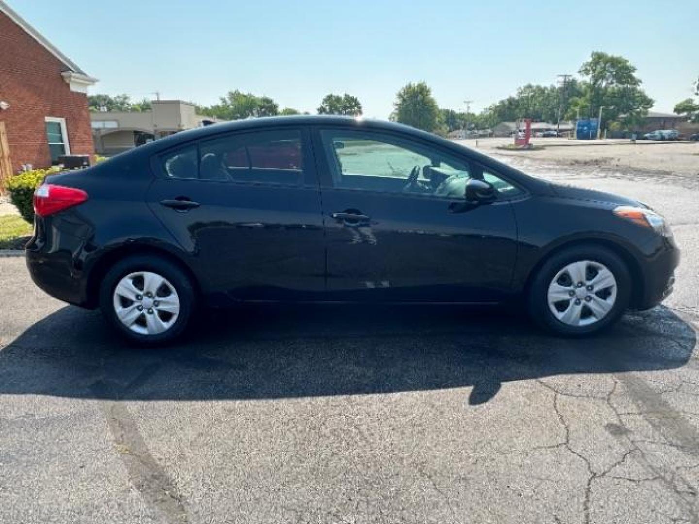 2015 Aurora Black Kia Forte LX (KNAFK4A68F5) with an 1.8L L4 DOHC 16V engine, located at 1951 S Dayton Lakeview Rd., New Carlisle, OH, 45344, (937) 908-9800, 39.890999, -84.050255 - Photo#5