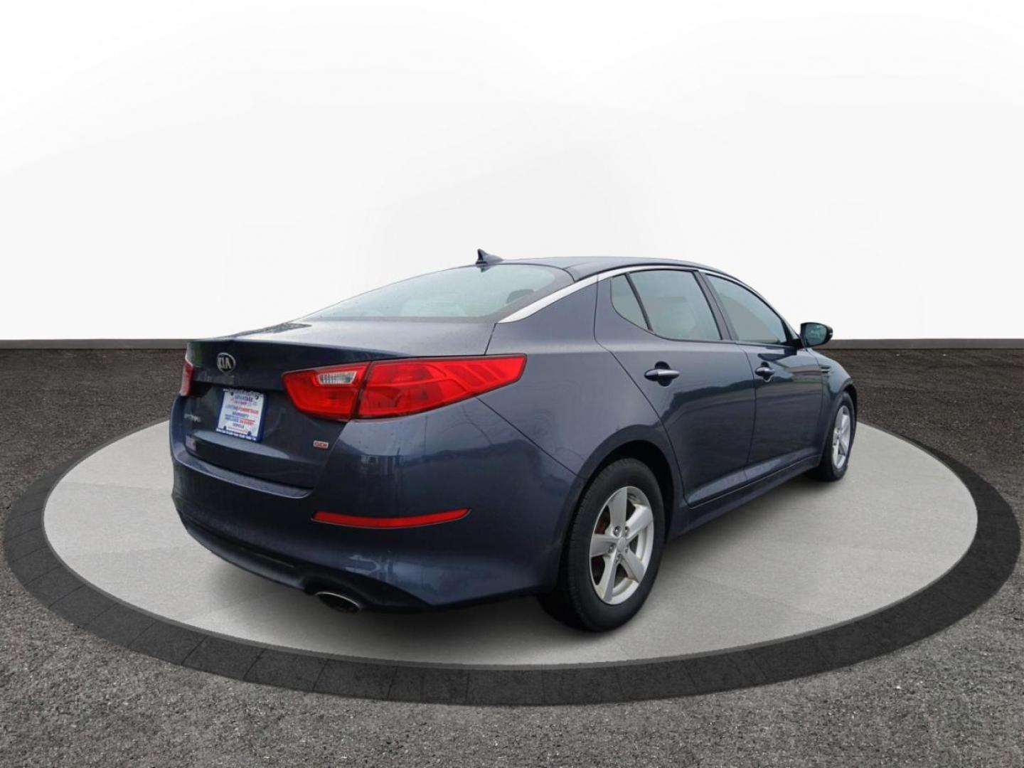 2015 Smokey Blue Kia Optima LX (KNAGM4A72F5) with an 2.4L L4 DOHC 16V engine, 6-Speed Automatic transmission, located at 1184 Kauffman Ave, Fairborn, OH, 45324, (937) 908-9800, 39.807072, -84.030914 - Photo#2