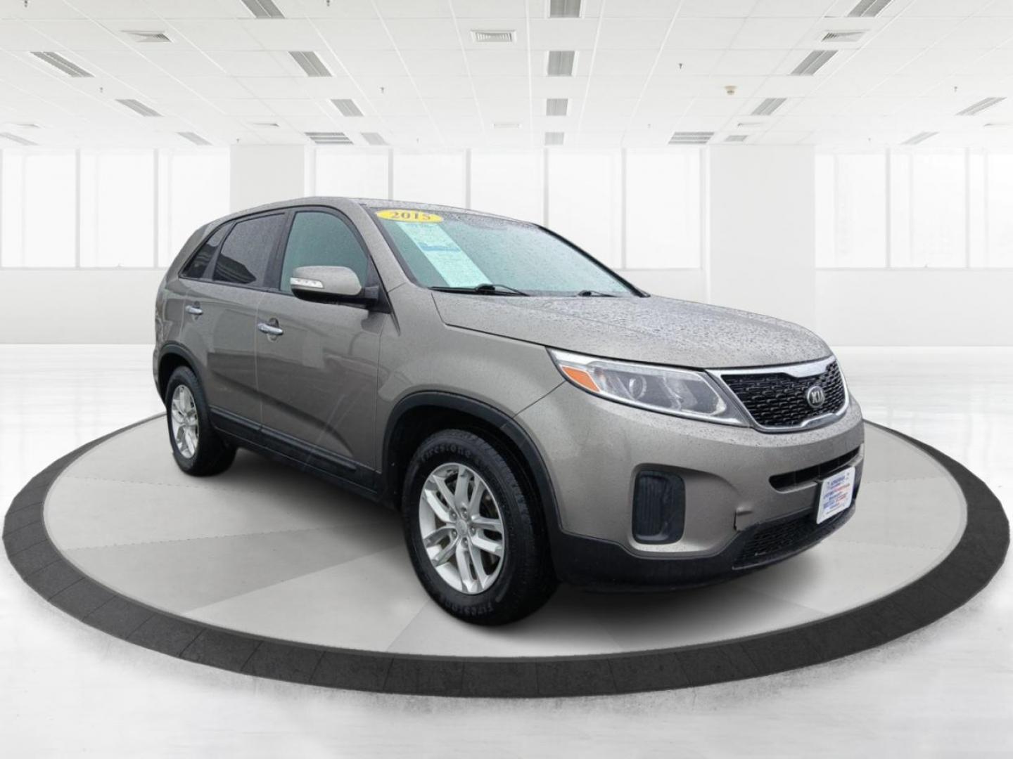 2015 Kia Sorento LX 2WD (5XYKT3A61FG) with an 2.4L L4 DOHC 16V engine, 6-Speed Automatic transmission, located at 880 E. National Road, Vandalia, OH, 45377, (937) 908-9800, 39.891918, -84.183594 - 2015 Kia Sorento LX 2WD - Photo#0