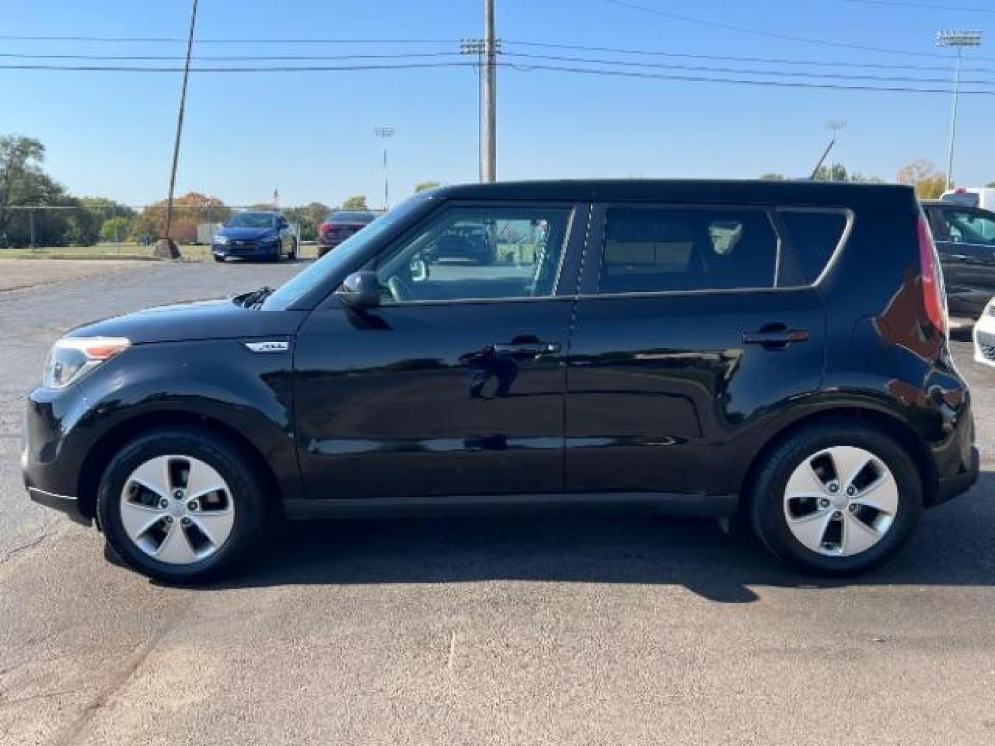 2015 Shadow Black Kia Soul Base (KNDJN2A29F7) with an 1.6L L4 DOHC 16V engine, located at 1184 Kauffman Ave, Fairborn, OH, 45324, (937) 908-9800, 39.807072, -84.030914 - Photo#3