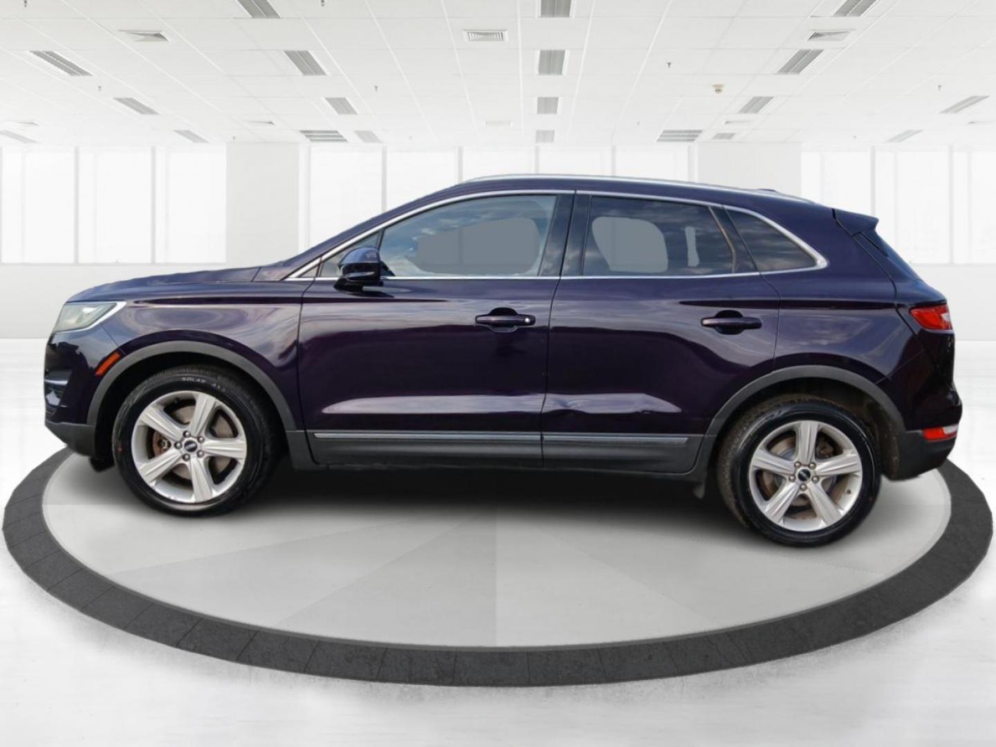 2015 Lincoln MKC AWD (5LMCJ2A94FU) with an 2.0L L4 DOHC 16V engine, 6-Speed Automatic transmission, located at 1184 Kauffman Ave, Fairborn, OH, 45324, (937) 908-9800, 39.807072, -84.030914 - 2015 Lincoln MKC AWD - Photo#5