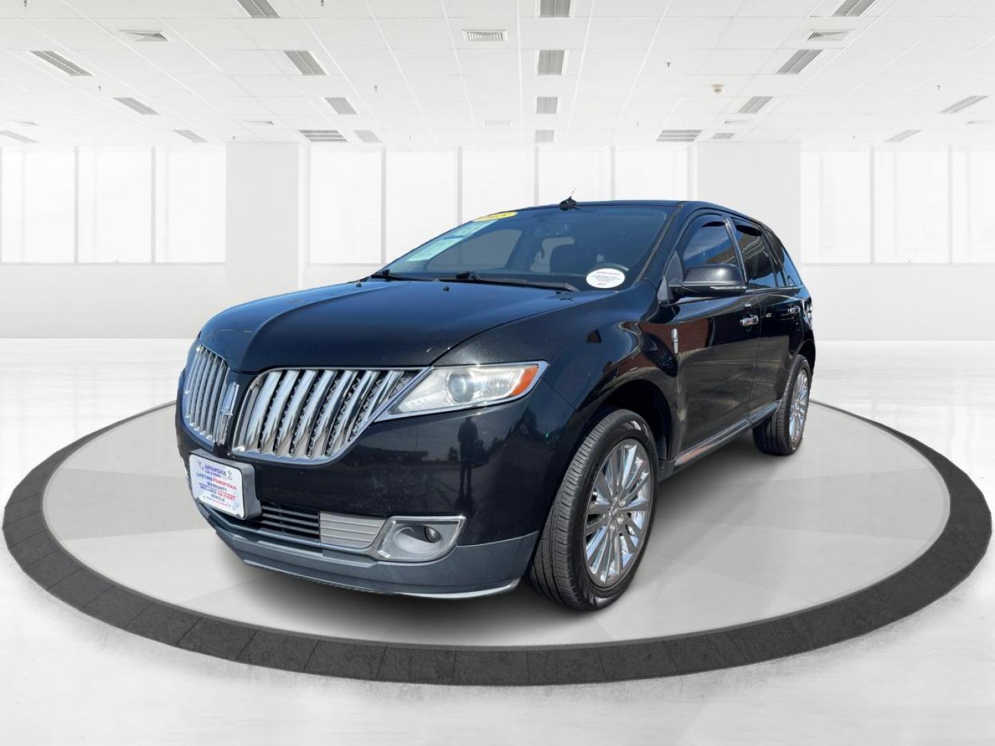 2015 Tuxedo Black Metallic Lincoln MKX AWD (2LMDJ8JK2FB) with an 3.7L V6 DOHC 24V engine, 6-Speed Automatic transmission, located at 880 E. National Road, Vandalia, OH, 45377, (937) 908-9800, 39.891918, -84.183594 - Photo#7