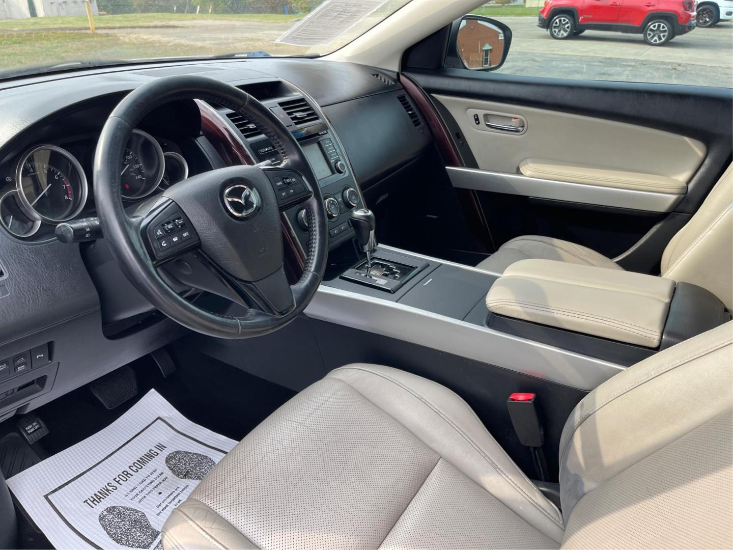 2015 Crystal White Pearl Mica Mazda CX-9 Grand Touring (JM3TB2DA4F0) with an 3.7L V6 DOHC 24V engine, 6-Speed Automatic transmission, located at 1230 East Main St, Xenia, OH, 45385, (937) 908-9800, 39.688026, -83.910172 - Photo#8