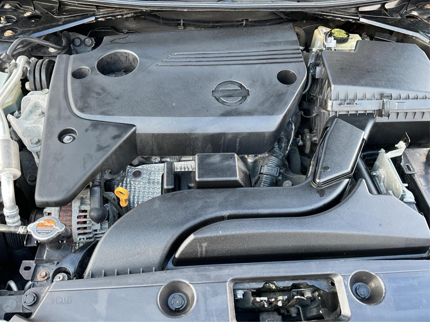 2015 Nissan Altima 2.5 S (1N4AL3AP5FN) with an Other engine, located at 401 Woodman Dr, Riverside, OH, 45431, (937) 908-9800, 39.760899, -84.123421 - Photo#10