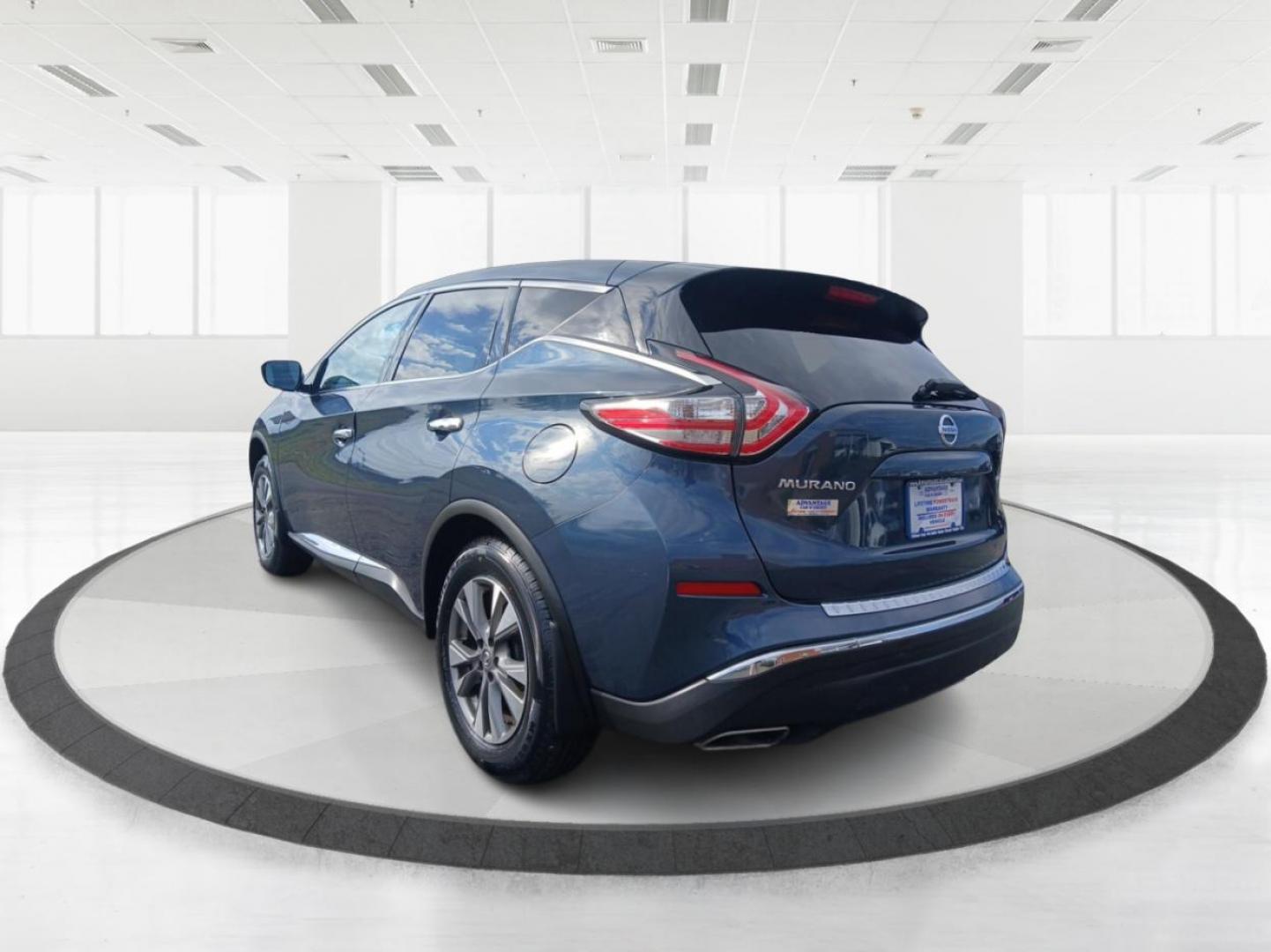 2015 Arctic Blue Metallic Nissan Murano Platinum AWD (5N1AZ2MH4FN) with an 3.5L V6 DOHC 24V engine, Continuously Variable Transmission transmission, located at 1951 S Dayton Lakeview Rd., New Carlisle, OH, 45344, (937) 908-9800, 39.890999, -84.050255 - Photo#4