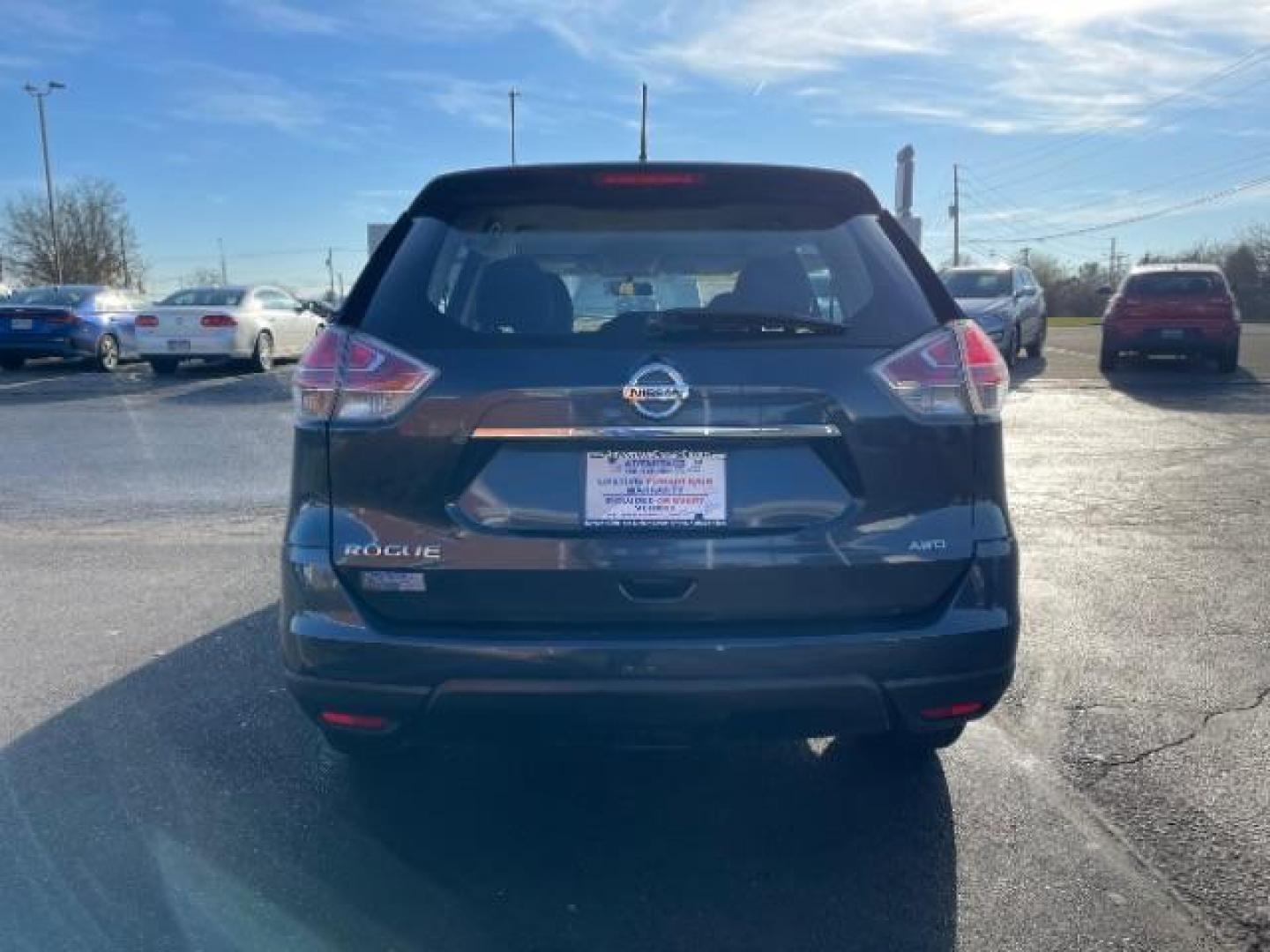 2015 Arctic Blue Metallic Nissan Rogue S AWD (KNMAT2MV5FP) with an 2.5L L4 DOHC 16V engine, Continuously Variable Transmission transmission, located at 401 Woodman Dr, Riverside, OH, 45431, (937) 908-9800, 39.760899, -84.123421 - Photo#4