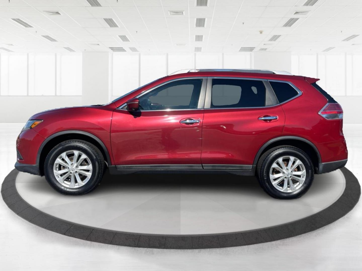 2015 Cayenne Red Nissan Rogue (5N1AT2MV9FC) with an 2.5L L4 DOHC 16V engine, Continuously Variable Transmission transmission, located at 4508 South Dixie Dr, Moraine, OH, 45439, (937) 908-9800, 39.689976, -84.218452 - Photo#5