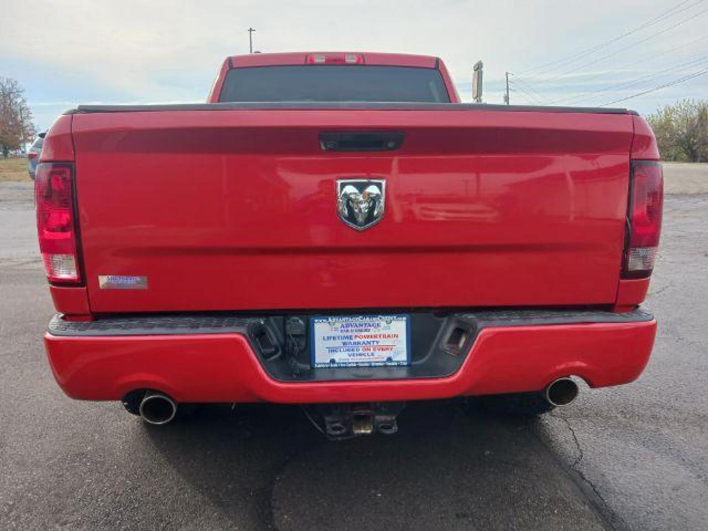 2015 Red RAM 1500 Tradesman Quad Cab 4WD (1C6RR7FT3FS) with an 5.7L V8 OHV 16V engine, 8-Speed Automatic transmission, located at 1184 Kauffman Ave, Fairborn, OH, 45324, (937) 908-9800, 39.807072, -84.030914 - Photo#5