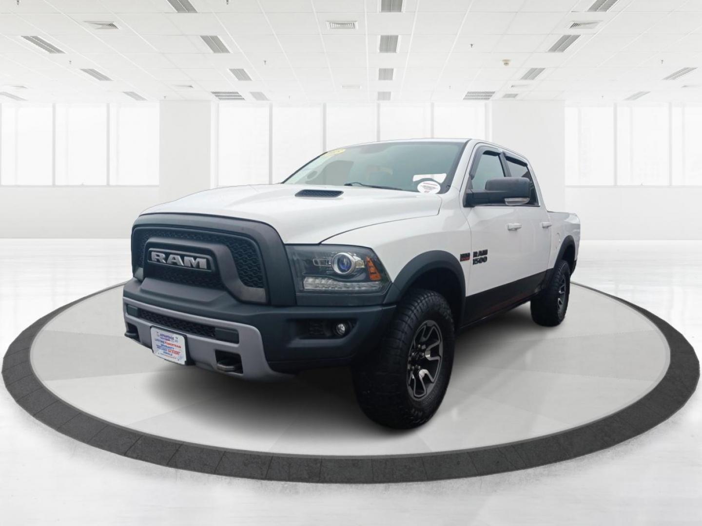 2015 White RAM 1500 Rebel Crew Cab SWB 4WD (1C6RR7YT7FS) with an 5.7L V8 OHV 16V engine, 6A transmission, located at 1230 East Main St, Xenia, OH, 45385, (937) 908-9800, 39.688026, -83.910172 - Photo#7