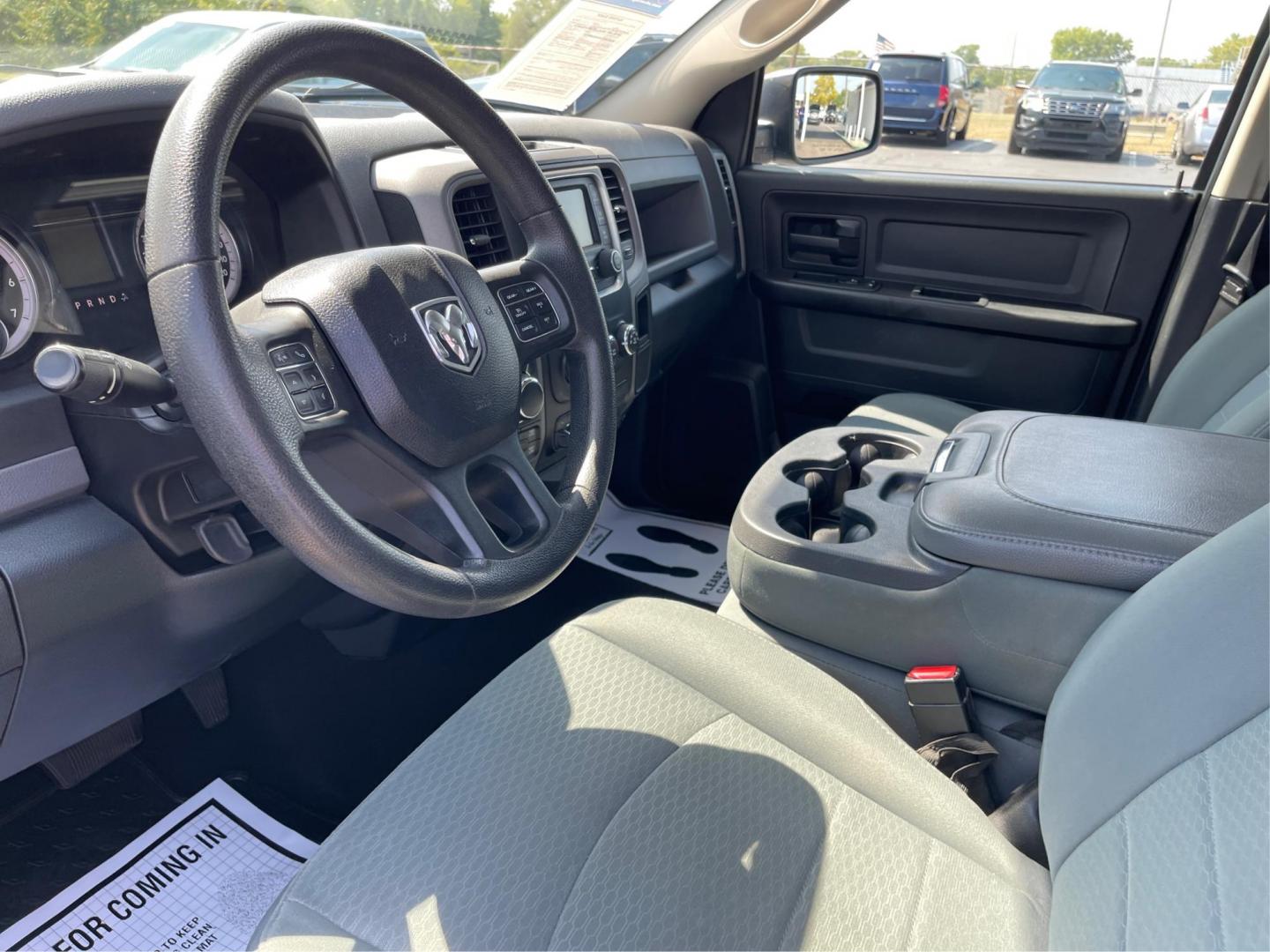 2015 Black RAM 1500 Tradesman Quad Cab 4WD (1C6RR7FTXFS) with an 5.7L V8 OHV 16V engine, 6-Speed Automatic transmission, located at 1184 Kauffman Ave, Fairborn, OH, 45324, (937) 908-9800, 39.807072, -84.030914 - Photo#8